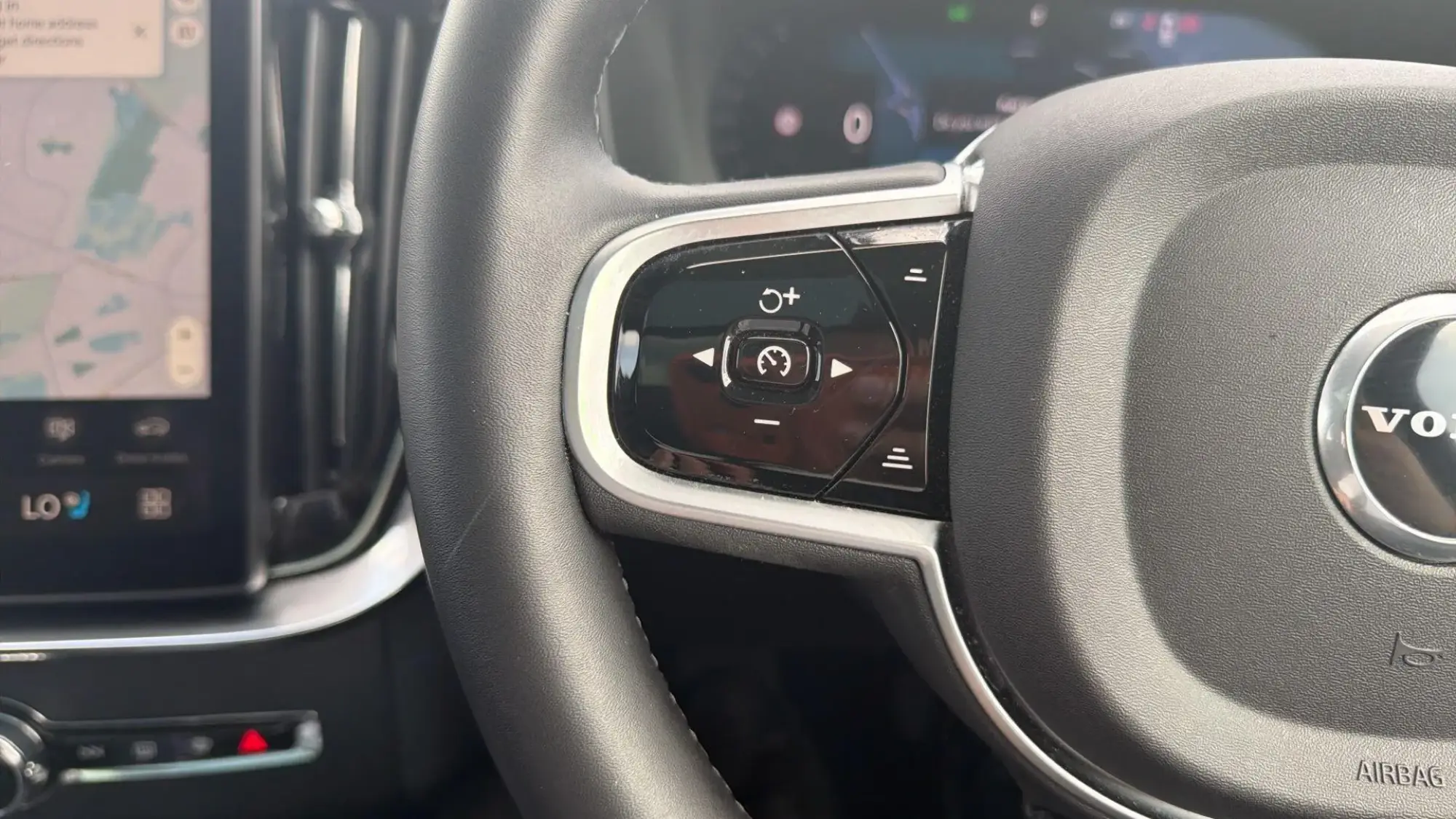 Volvo XC90 Plug-In Hybrid Image 26 Volvo XC90 Plug-In Hybrid Image 26