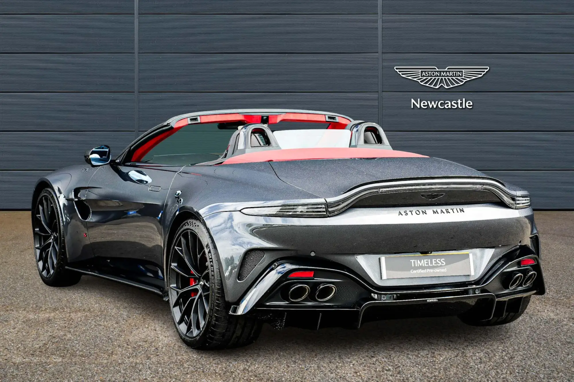 Aston Martin Vantage Image 4 Aston Martin Vantage Image 4