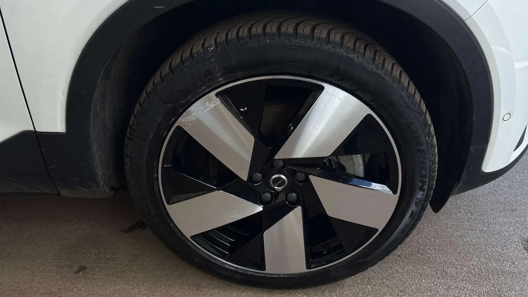 Volvo XC40 Recharge Electric Image 14 Volvo XC40 Recharge Electric Image 14