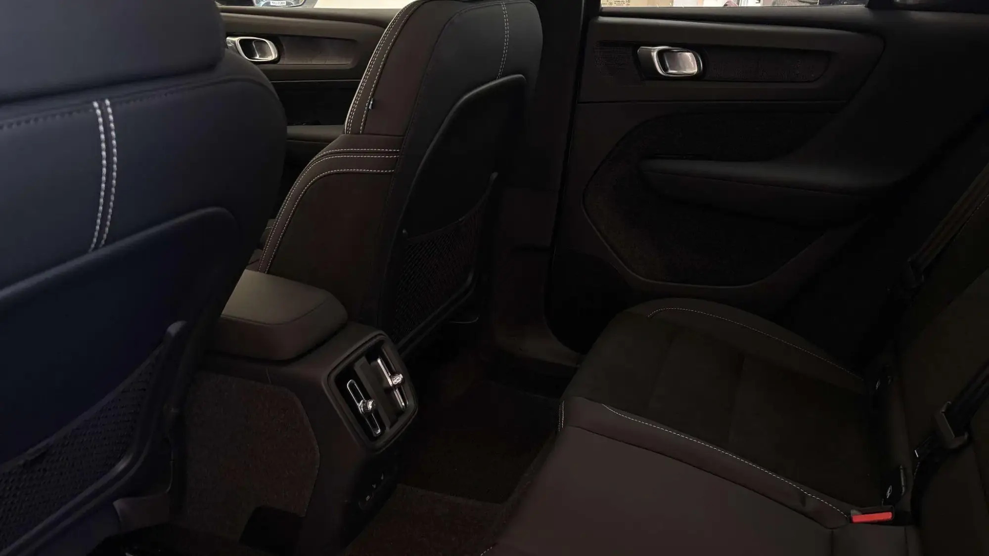 Volvo XC40 Recharge Electric Image 17 Volvo XC40 Recharge Electric Image 17