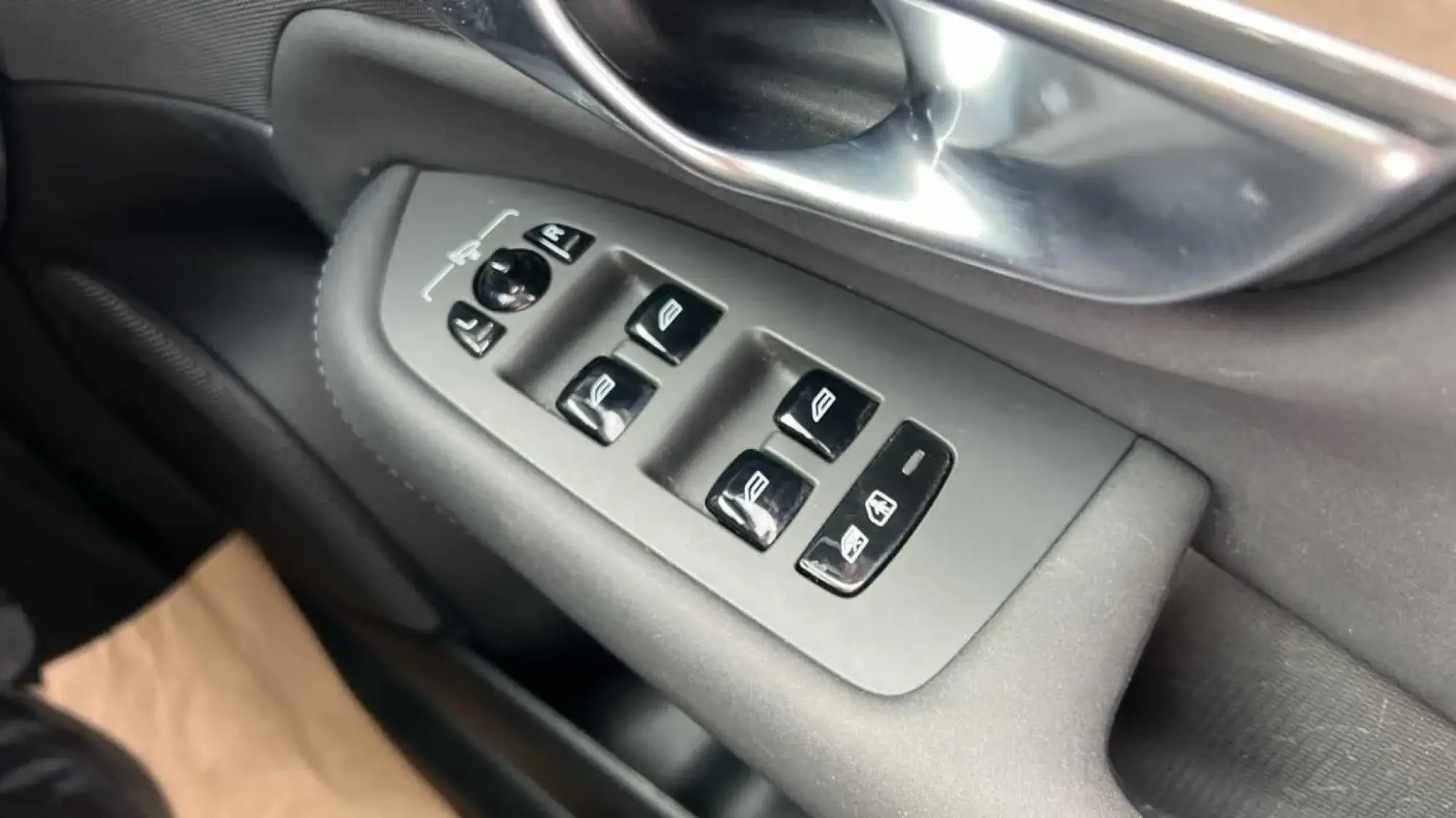 Volvo XC90 Plug-In Hybrid Image 20 Volvo XC90 Plug-In Hybrid Image 20