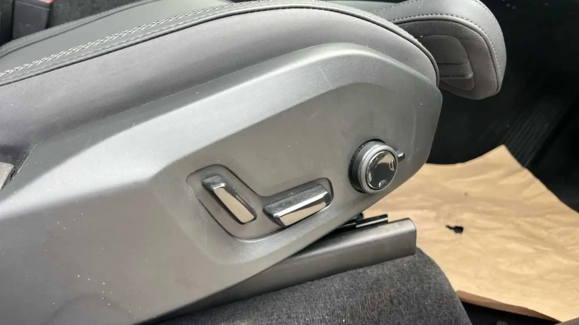 Volvo XC90 Plug-In Hybrid Image 22 Volvo XC90 Plug-In Hybrid Image 22
