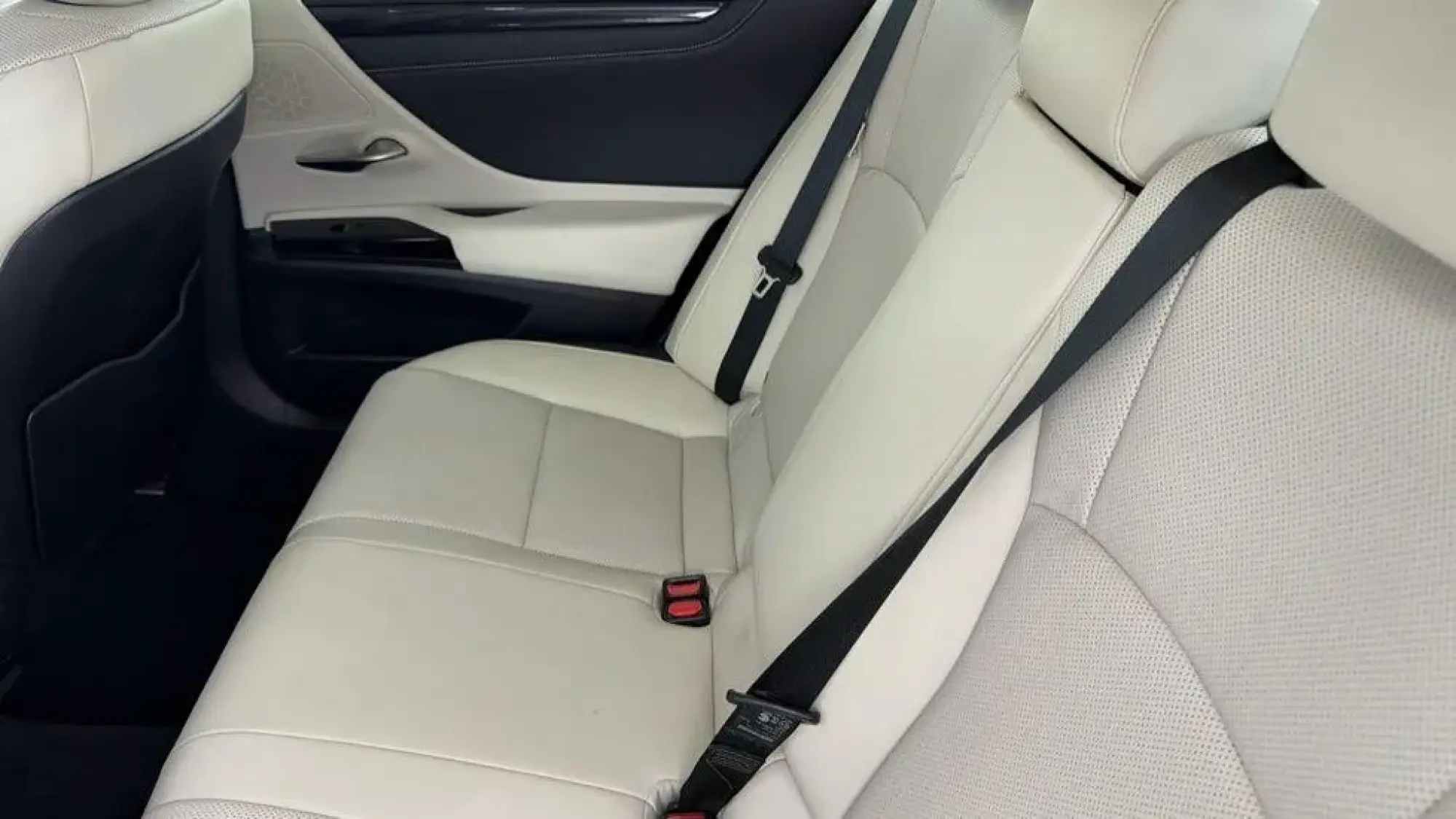 Lexus ES Image 17 Lexus ES Image 17