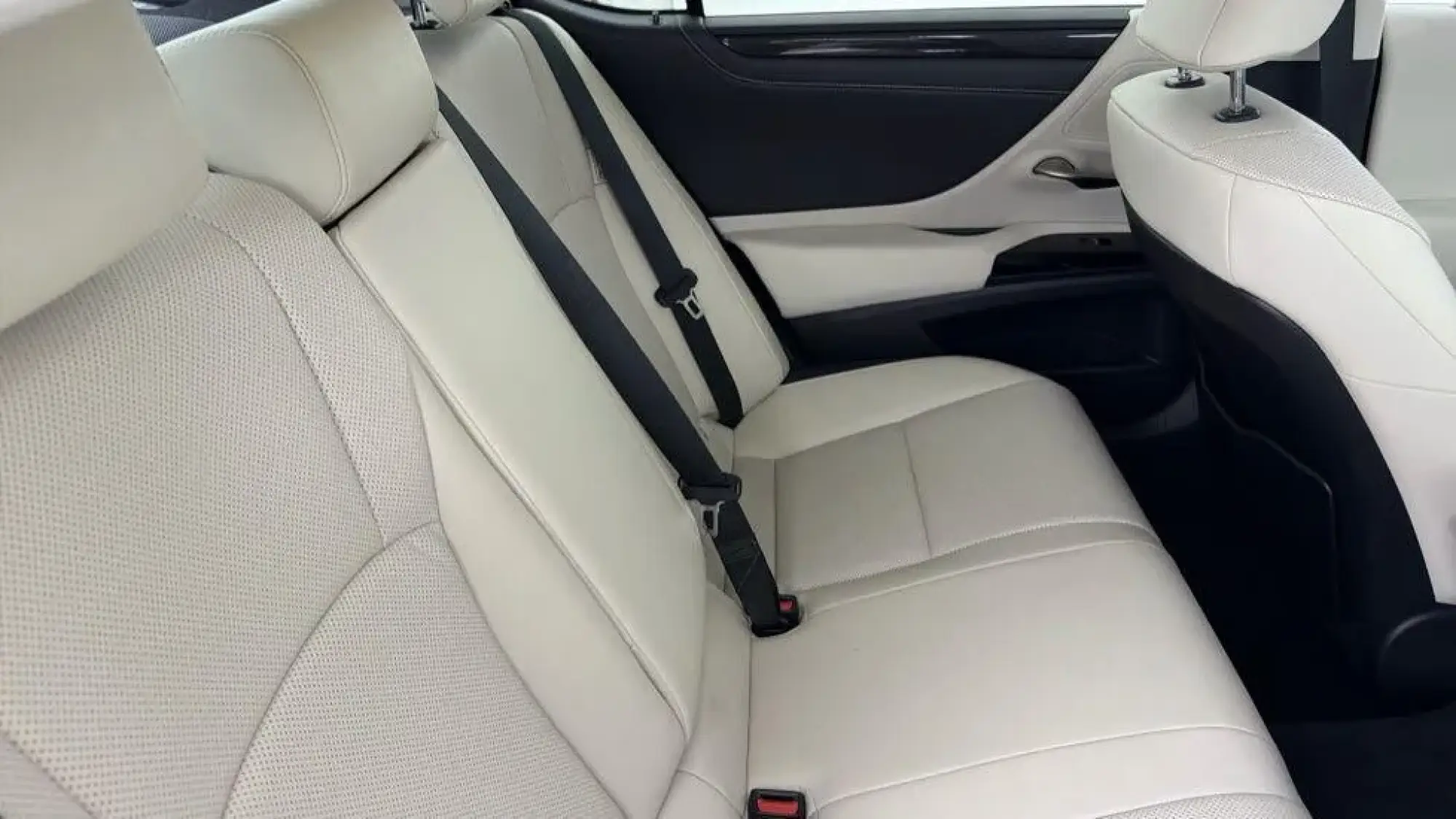 Lexus ES Image 18 Lexus ES Image 18
