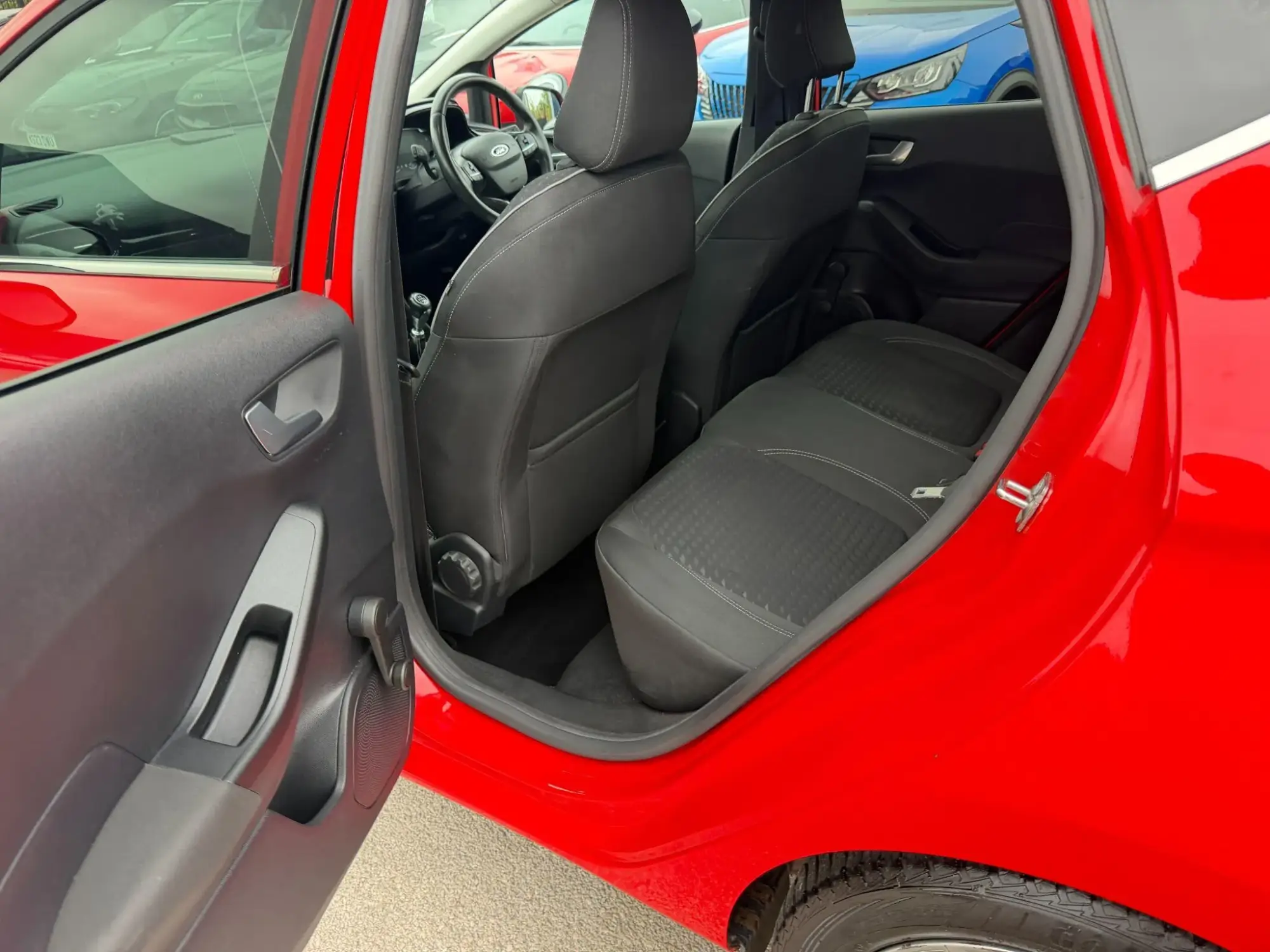 Ford Fiesta Image 24