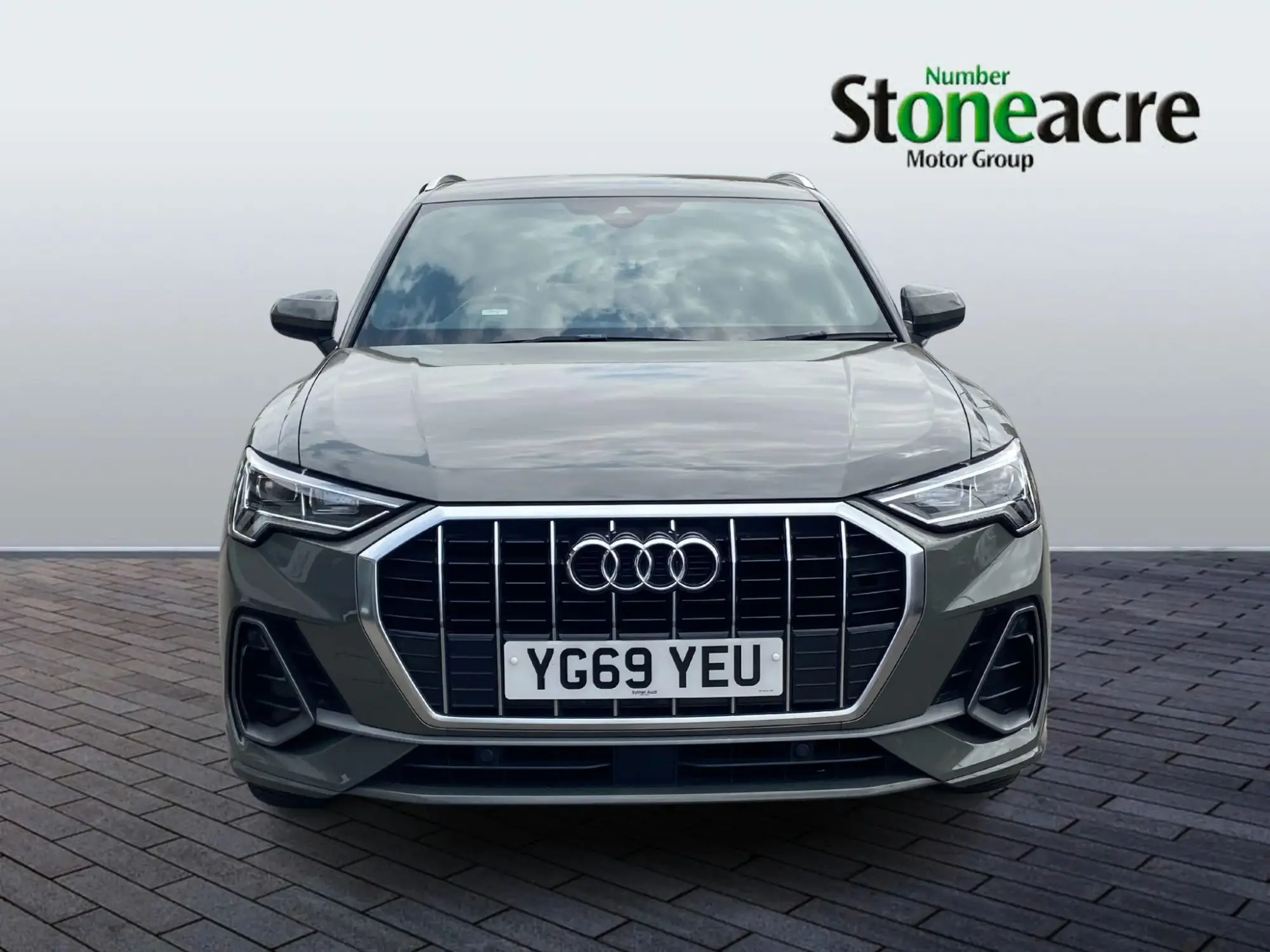 Audi Q3 1.5 TFSI CoD 35 S line SUV 5dr Petrol Manual Euro 6 (s/s) (150 ps) YG69YEU Image 2