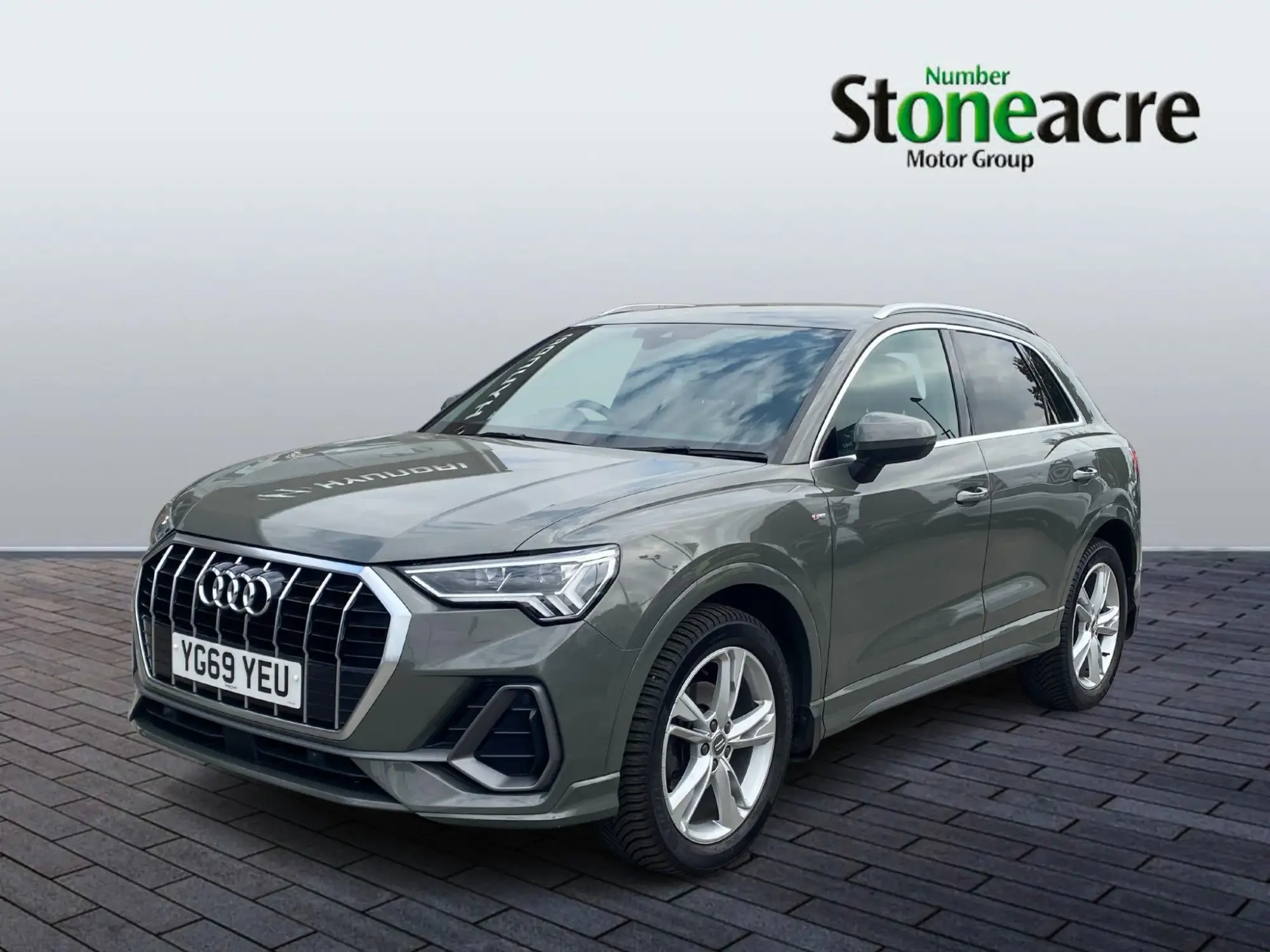 Audi Q3 1.5 TFSI CoD 35 S line SUV 5dr Petrol Manual Euro 6 (s/s) (150 ps) YG69YEU Image 3