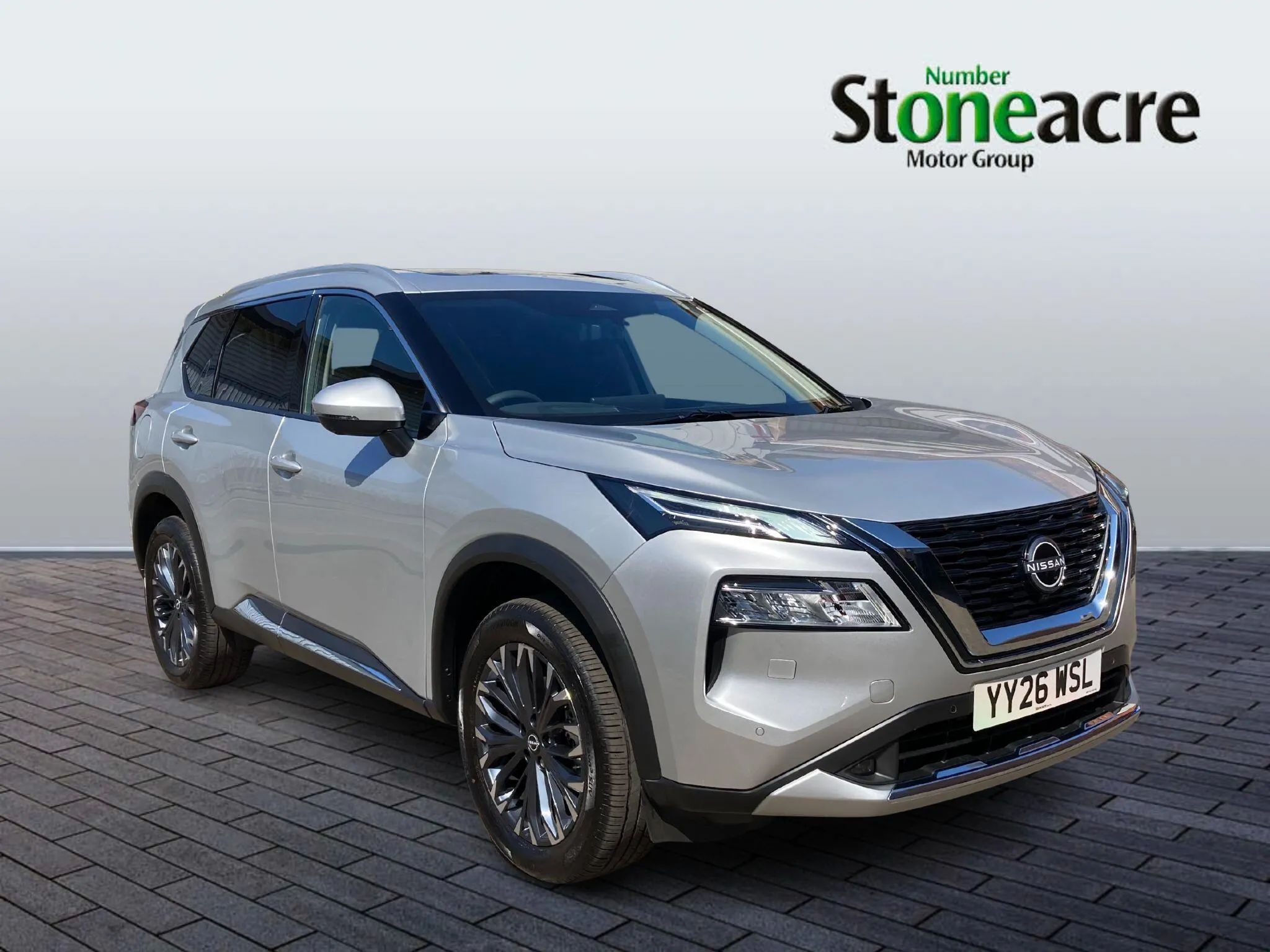 Nissan X-TRAIL listing photo