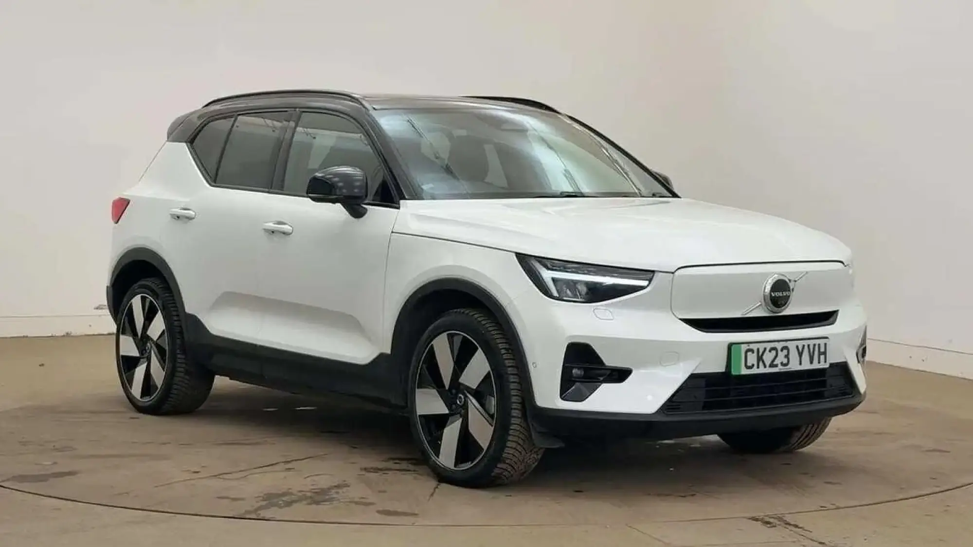 Volvo XC40 Recharge Electric Image 1
