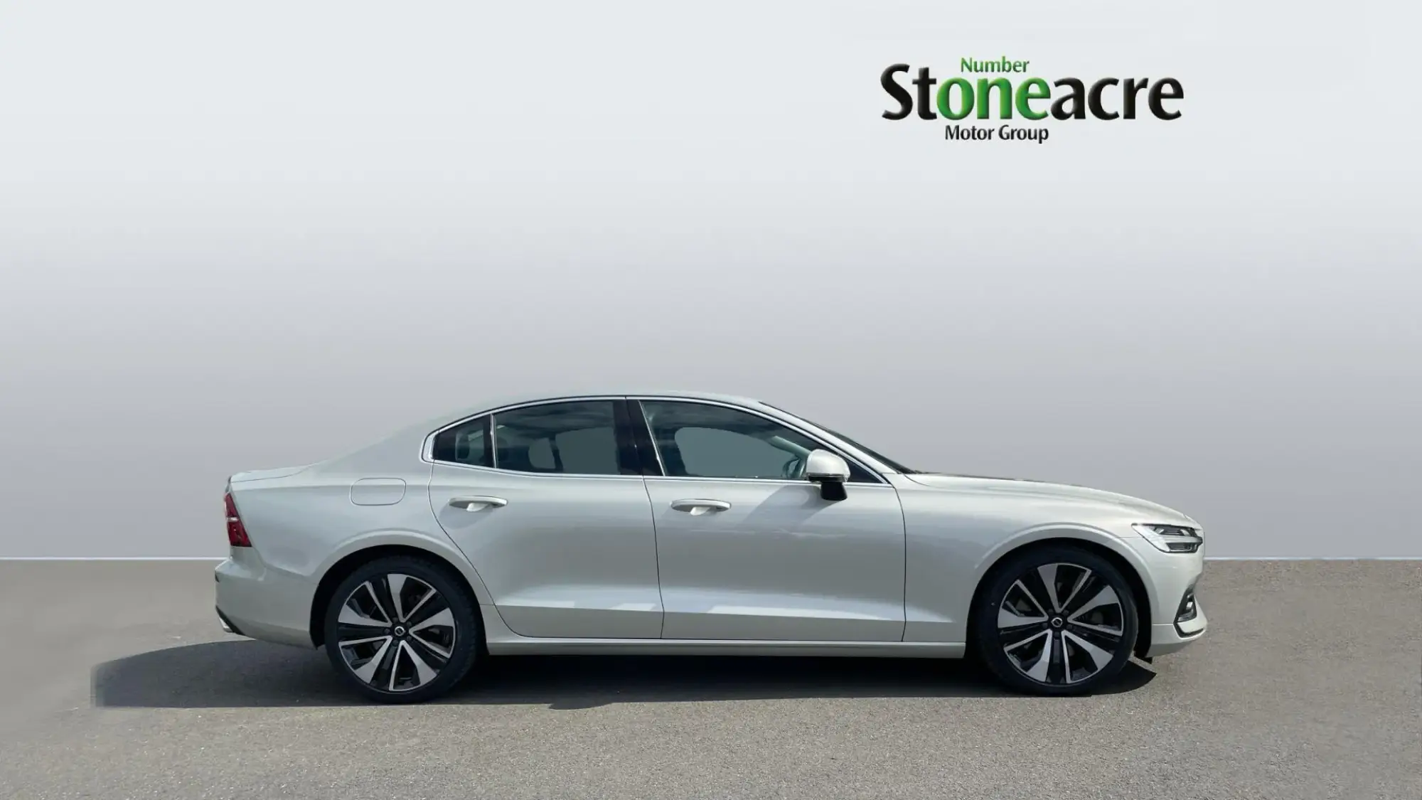 Volvo S60 2.0 T5 Inscription Plus 4dr Auto AX20DKY Image 3