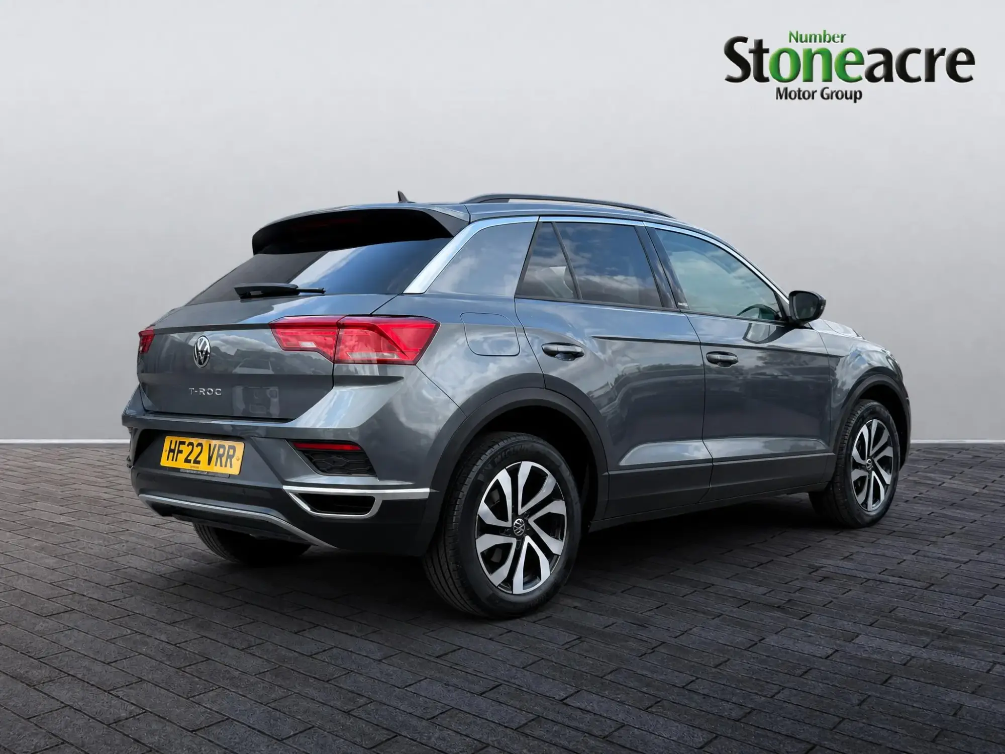 Volkswagen T-Roc 2.0 TDI Active Euro 6 (s/s) 5dr HF22VRR Image 3