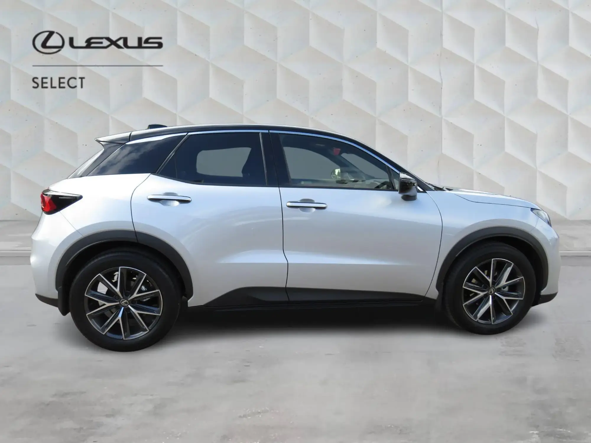 Lexus LBX Image 2