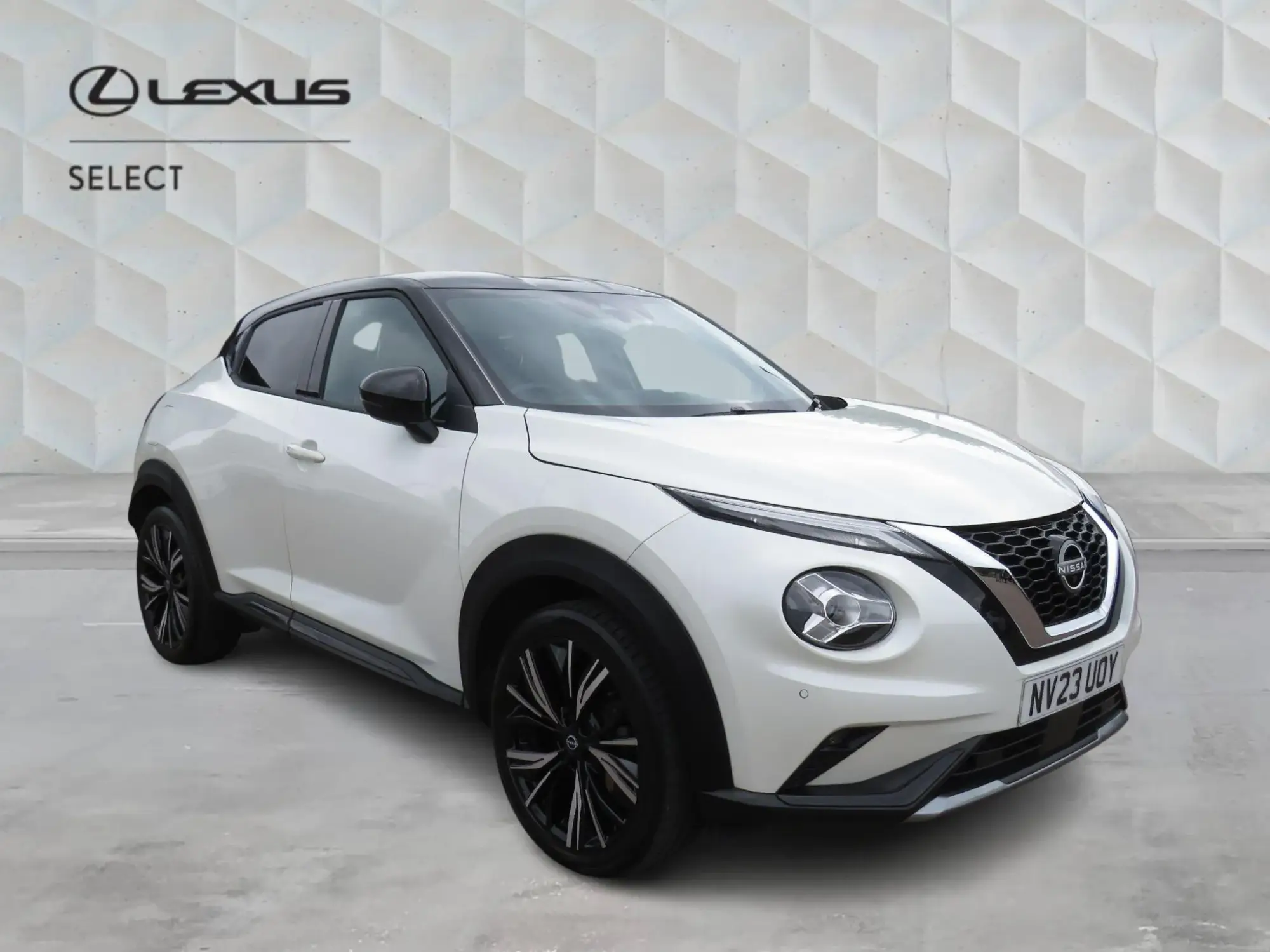 Nissan Juke 1.0 DIG-T Tekna+ DCT Auto Euro 6 (s/s) 5dr NV23UOY Image 1