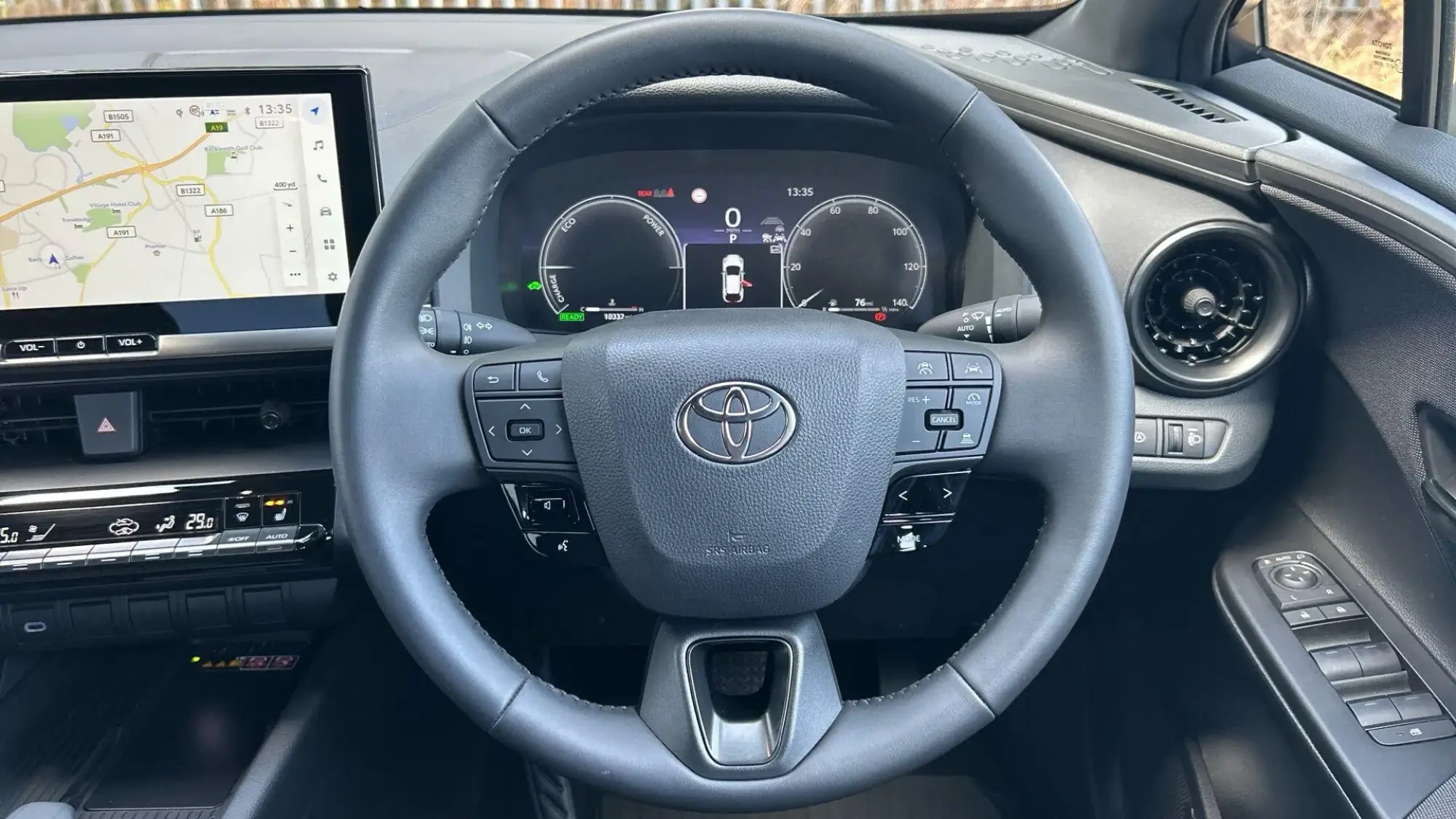 Toyota C-HR Self-Charging Hybrid Image 11 Toyota C-HR Self-Charging Hybrid Image 11