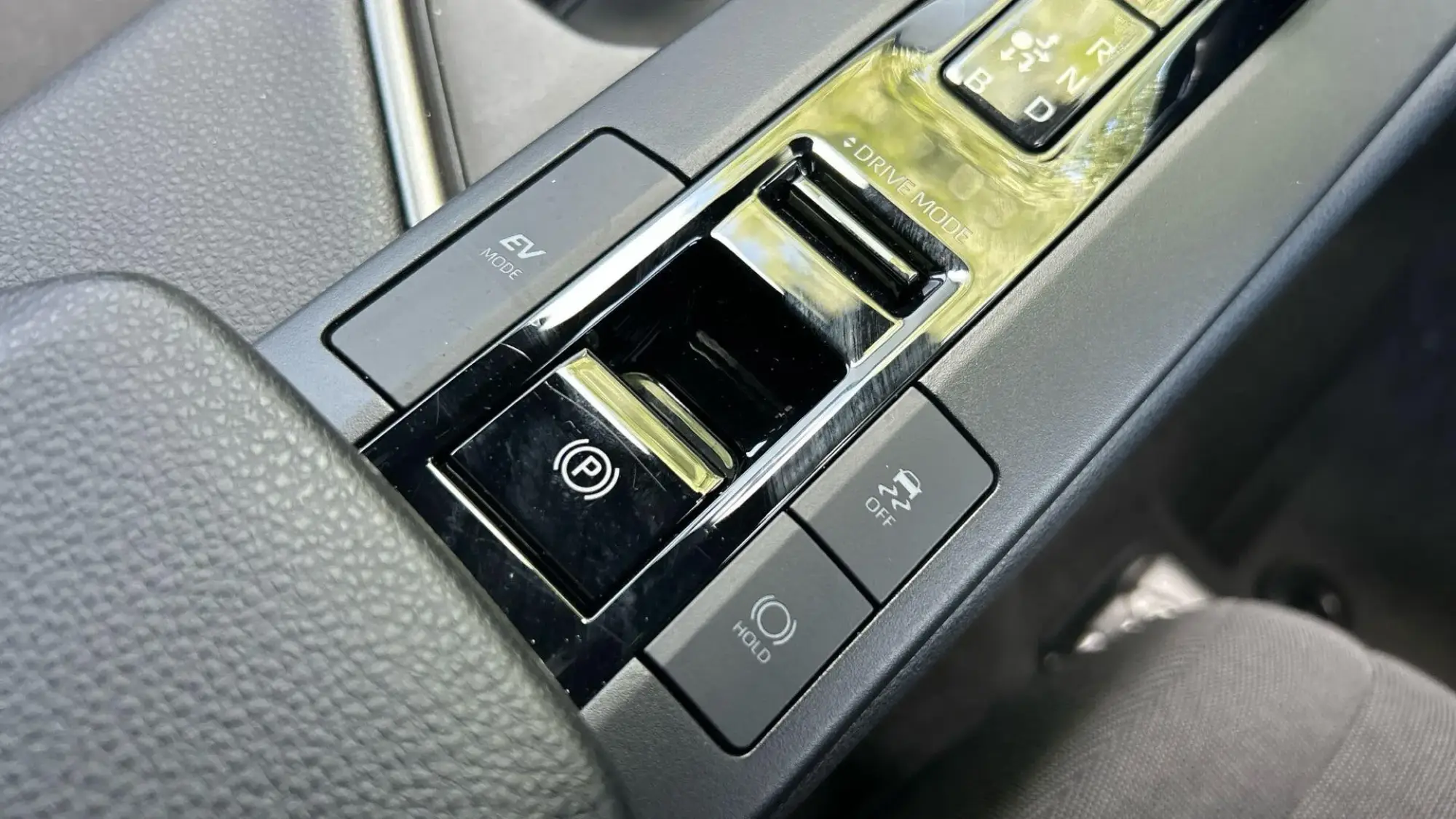 Toyota C-HR Self-Charging Hybrid Image 32 Toyota C-HR Self-Charging Hybrid Image 32