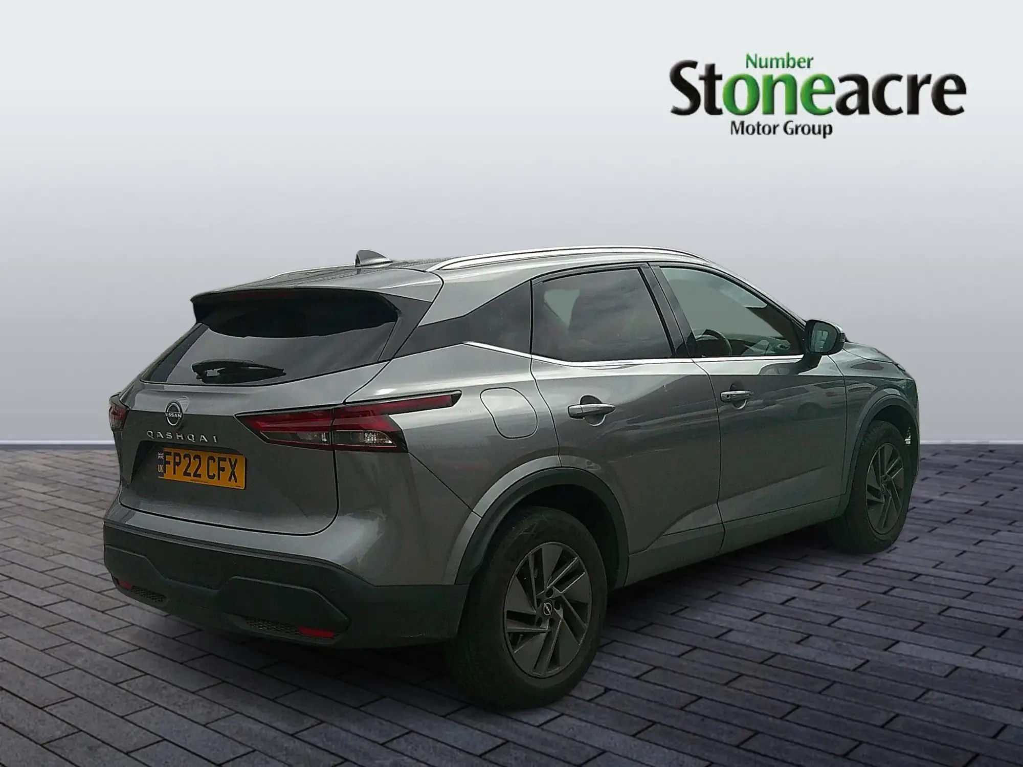 Nissan Qashqai 1.3 DIG-T MHEV Acenta Premium Euro 6 (s/s) 5dr FP22CFX Image 3