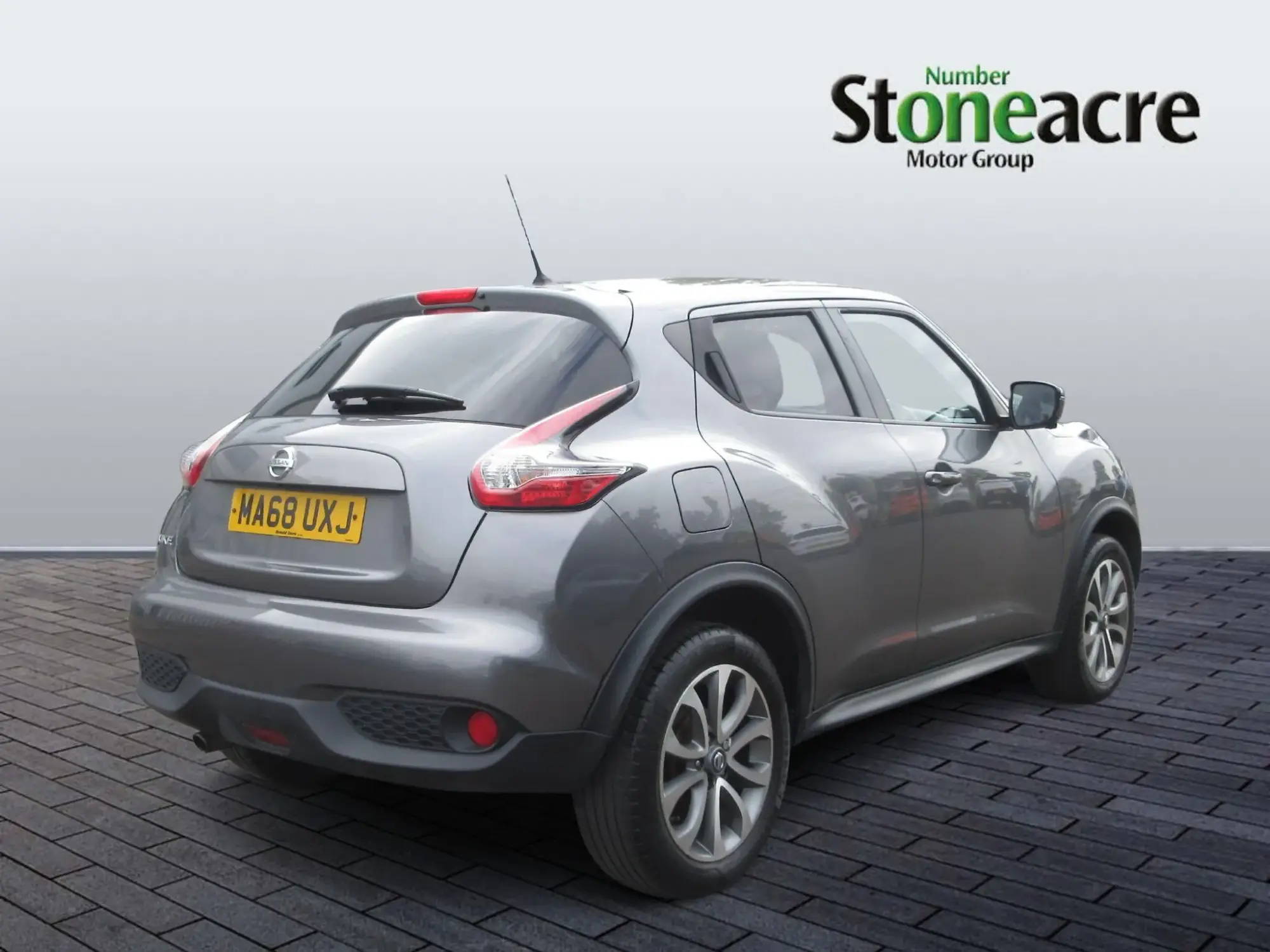 Nissan Juke 1.6 Tekna XTRON Euro 6 5dr MA68UXJ Image 3