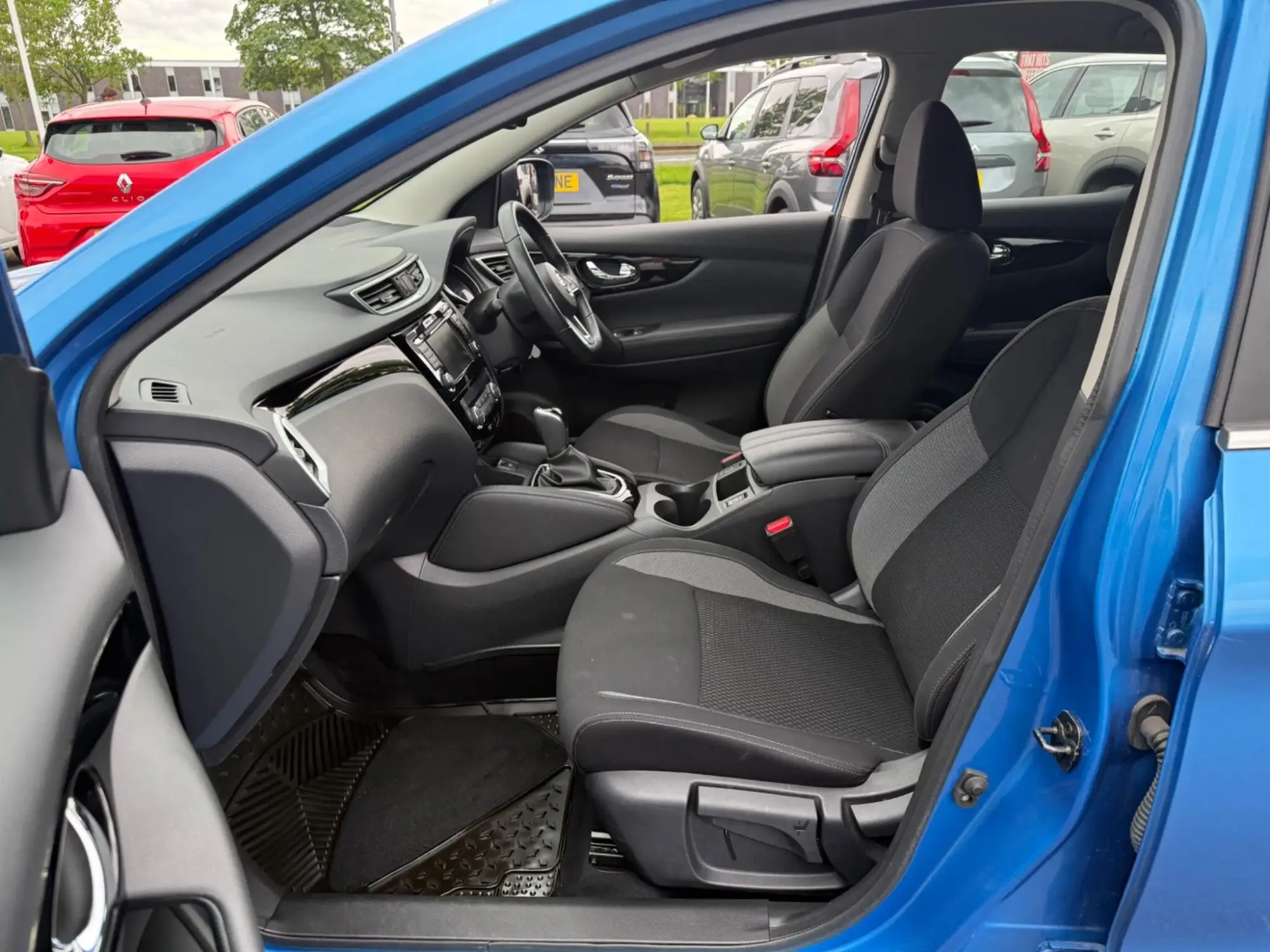Nissan Qashqai Image 14 Nissan Qashqai Image 14