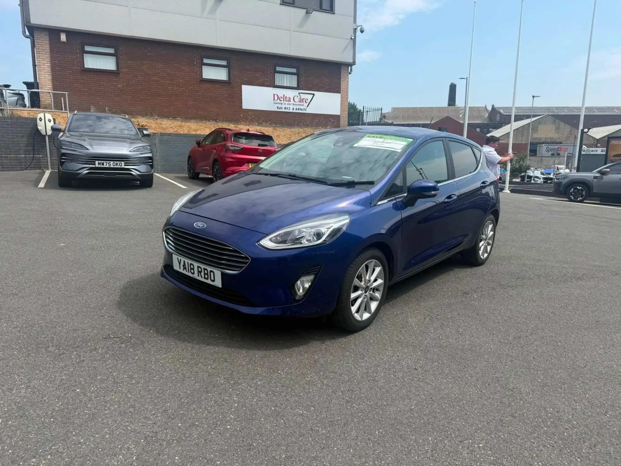 Ford Fiesta 1.0T EcoBoost Titanium Euro 6 (s/s) 5dr YA18RBO Image 3
