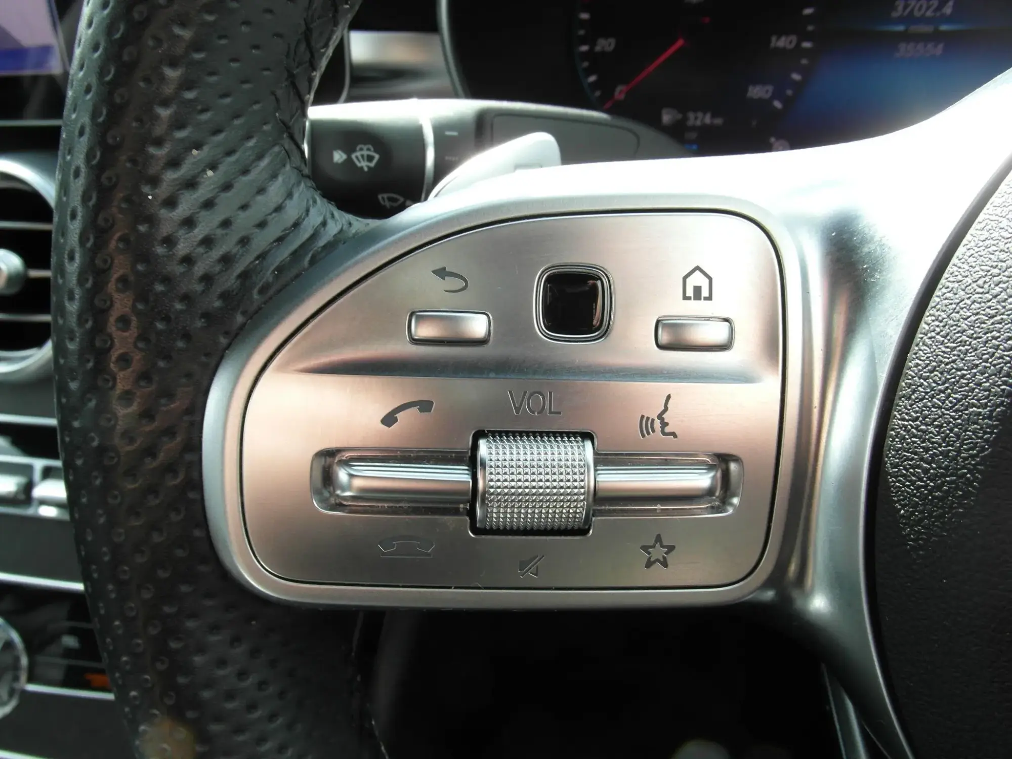 Mercedes-Benz C-Class Image 11 Mercedes-Benz C-Class Image 11
