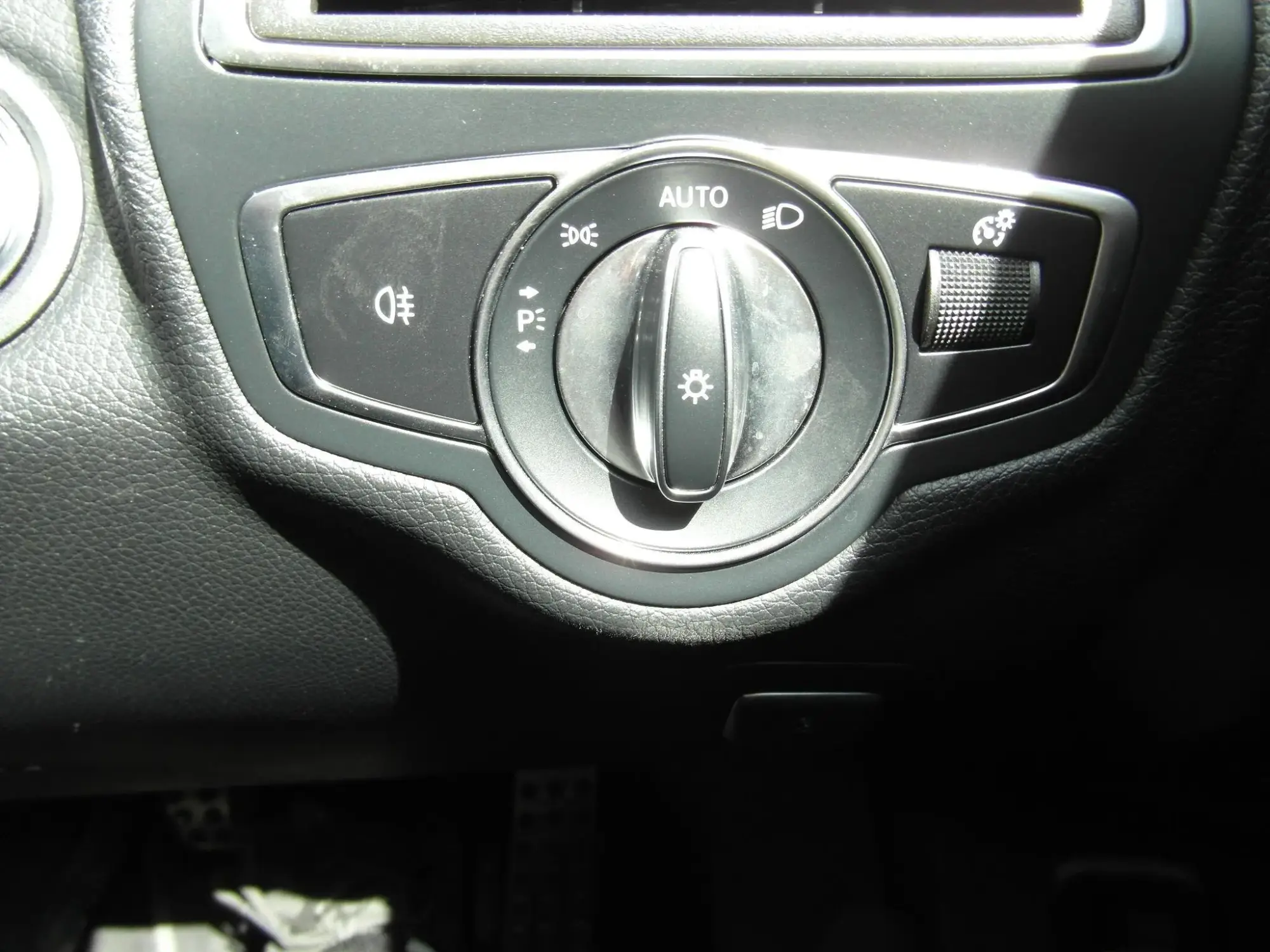 Mercedes-Benz C-Class Image 17 Mercedes-Benz C-Class Image 17