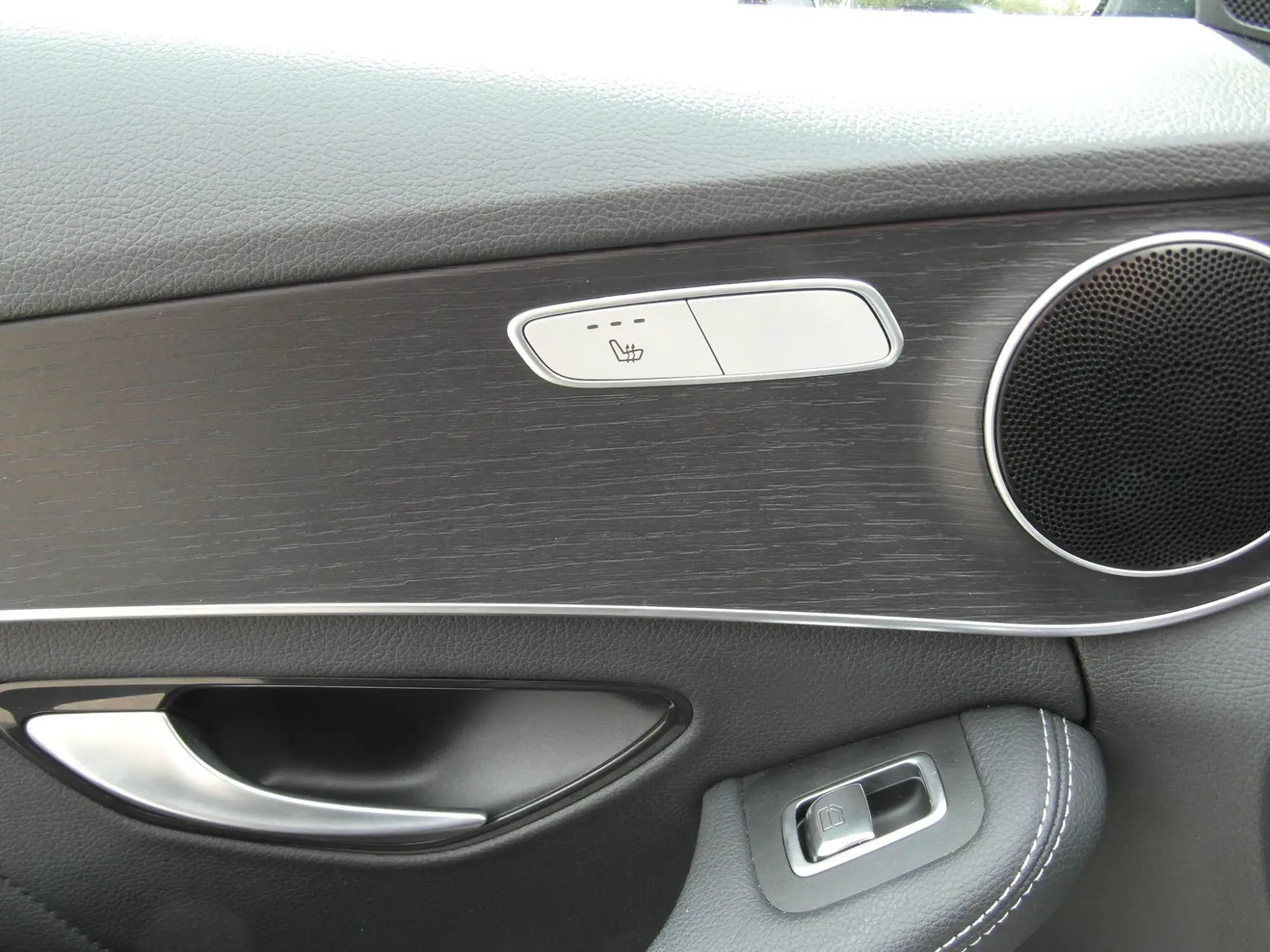 Mercedes-Benz C-Class Image 32 Mercedes-Benz C-Class Image 32