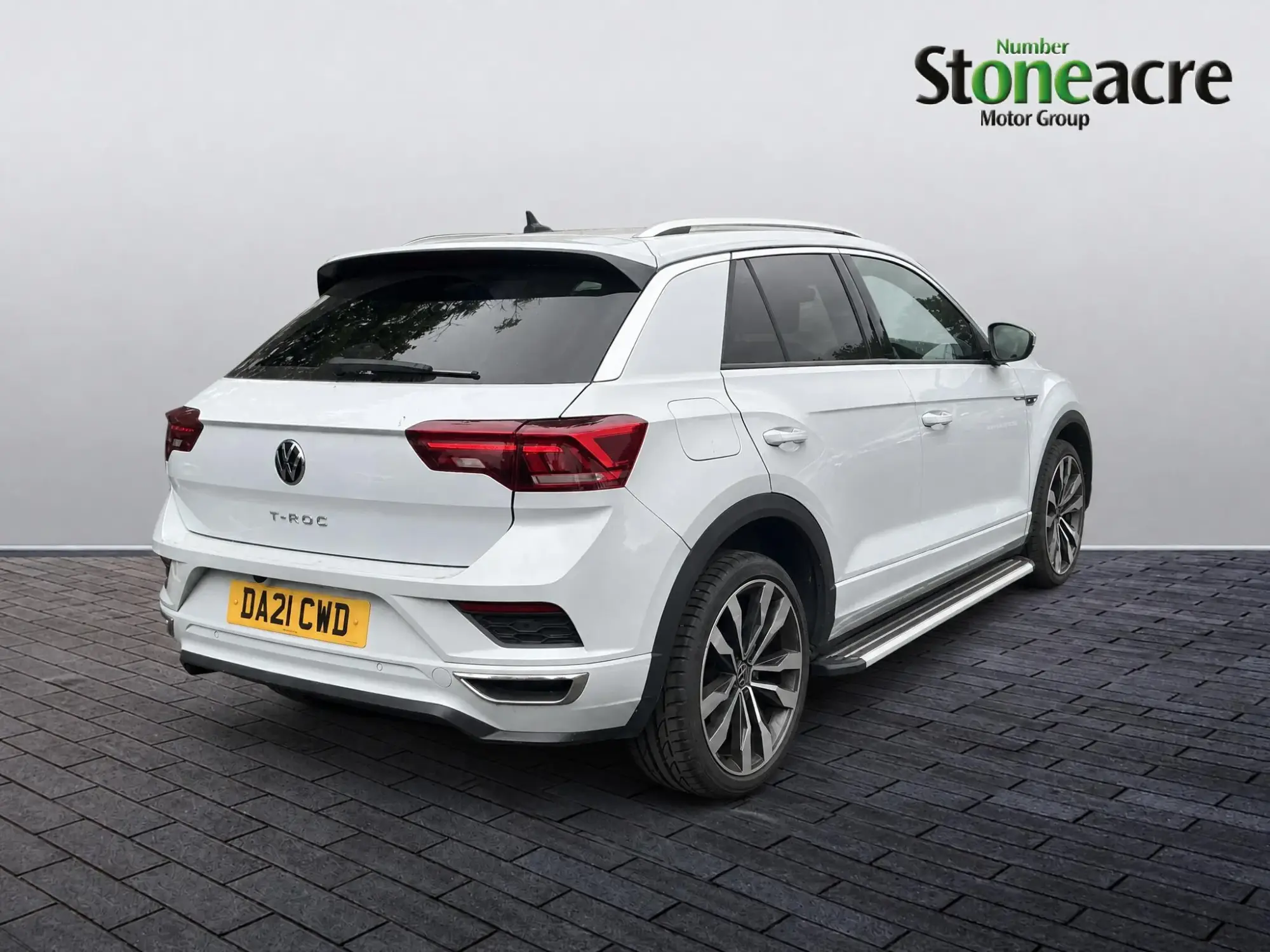 Volkswagen T-Roc 2.0 TDI EVO R-Line DSG Euro 6 (s/s) 5dr DA21CWD Image 2
