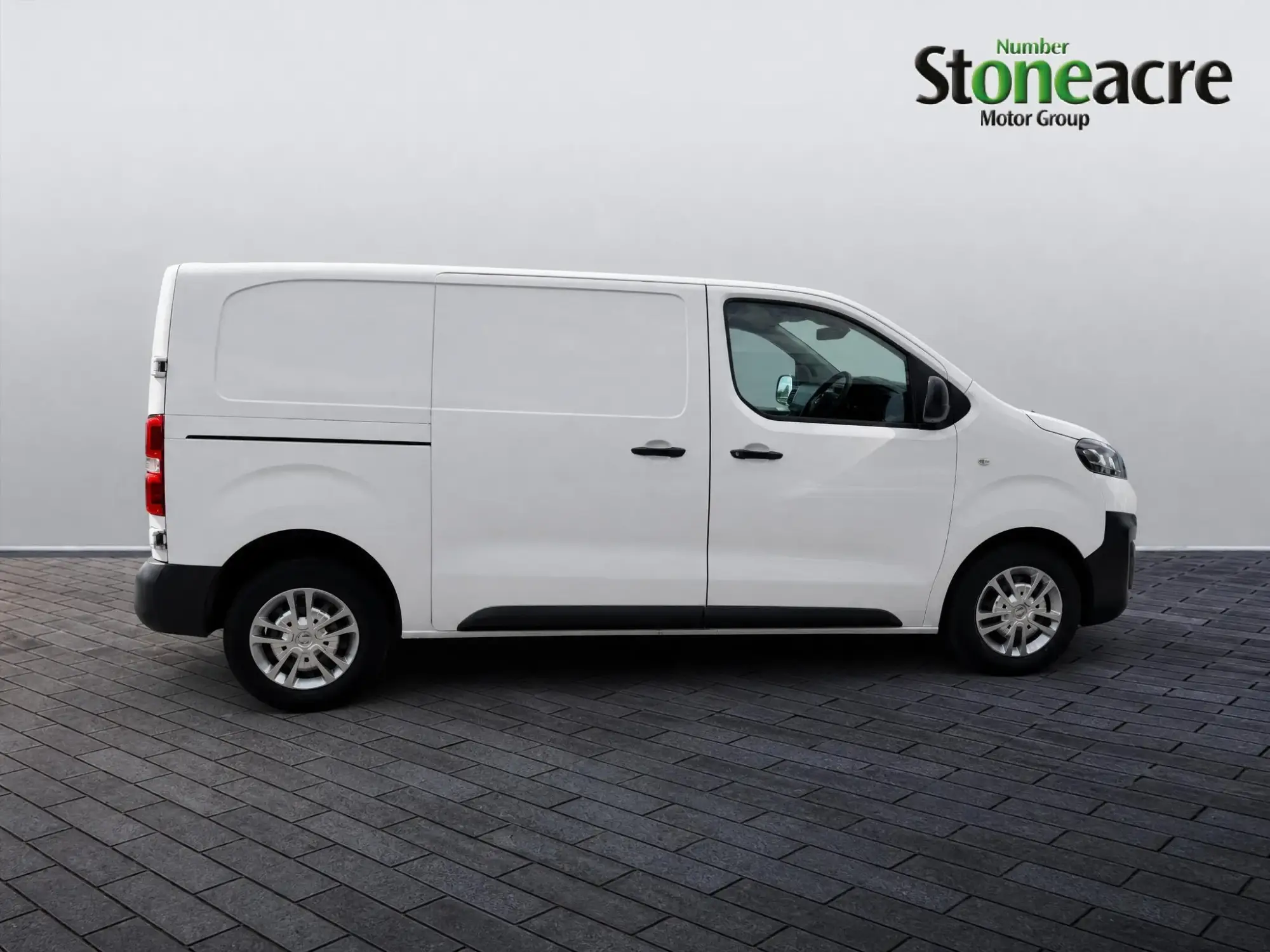 Vauxhall Vivaro 1.5 Turbo D 2900 Dynamic L1 H1 Euro 6 (s/s) 6dr DT69FFG Image 2