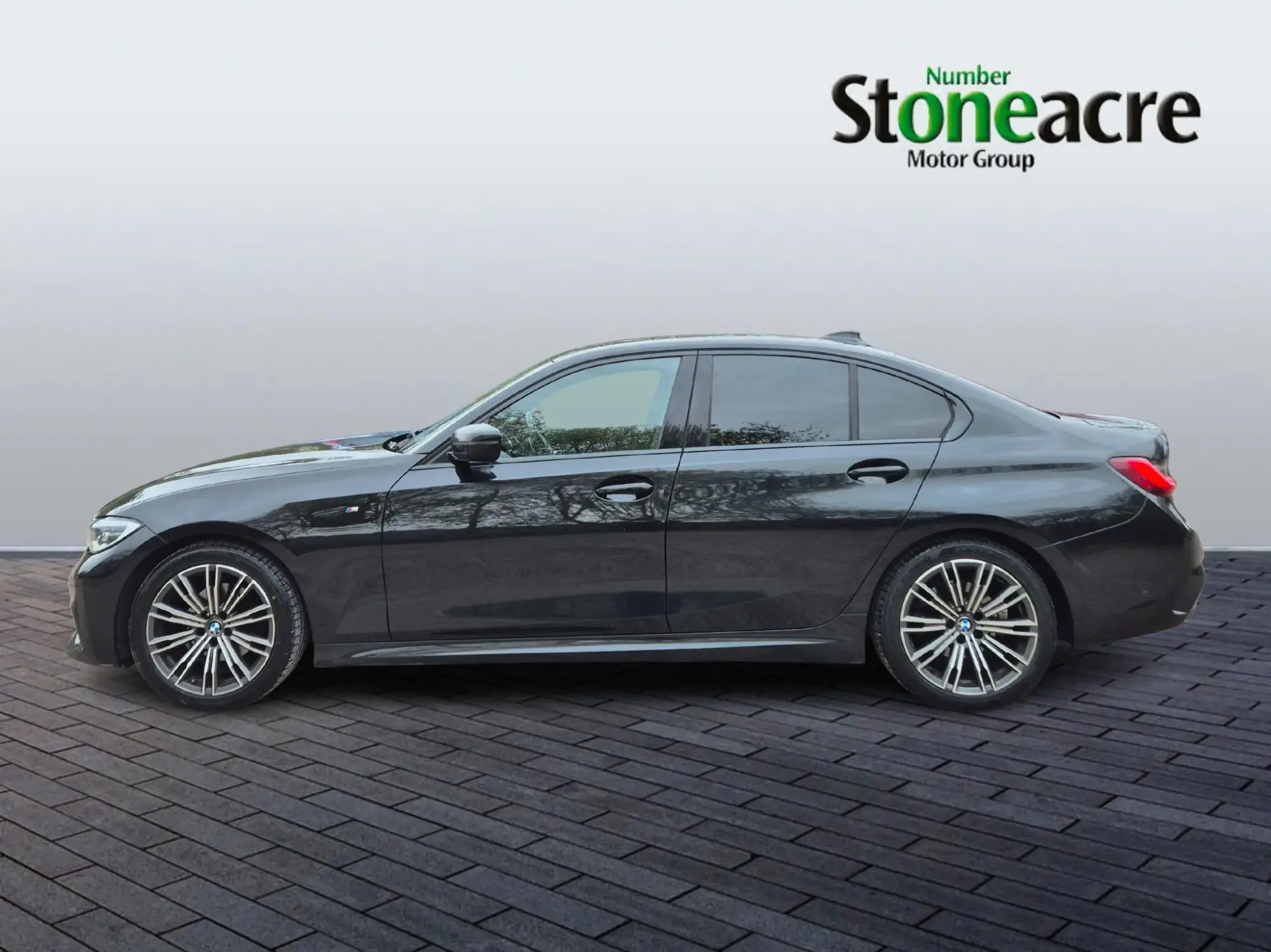 BMW 3 Series Image 5