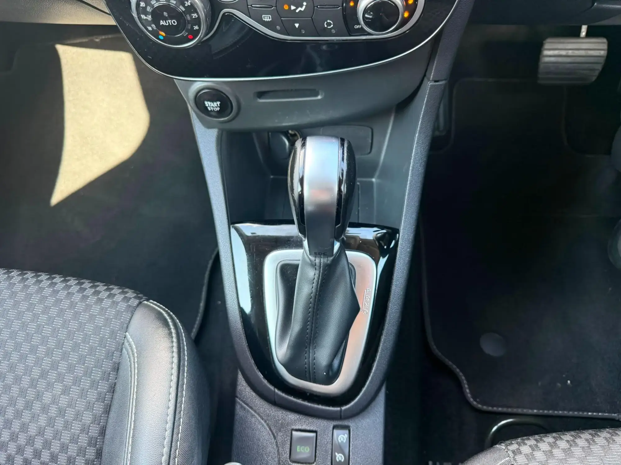 Renault Clio Image 11 Renault Clio Image 11