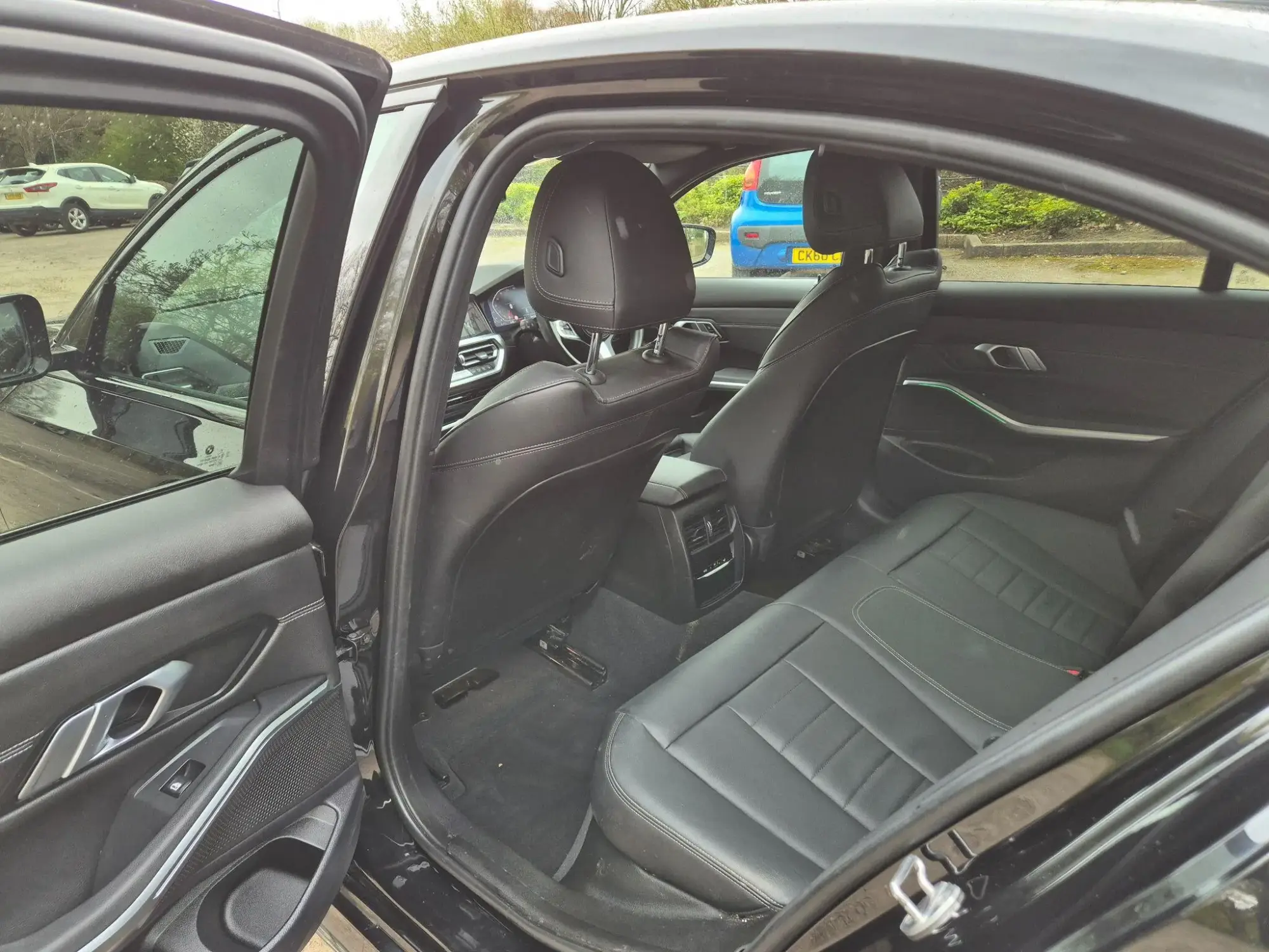 BMW 3 Series Image 13