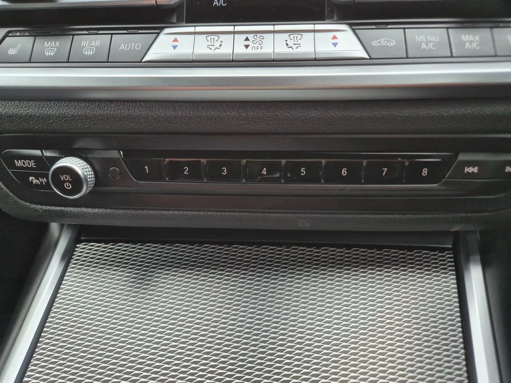 BMW 3 Series Image 30