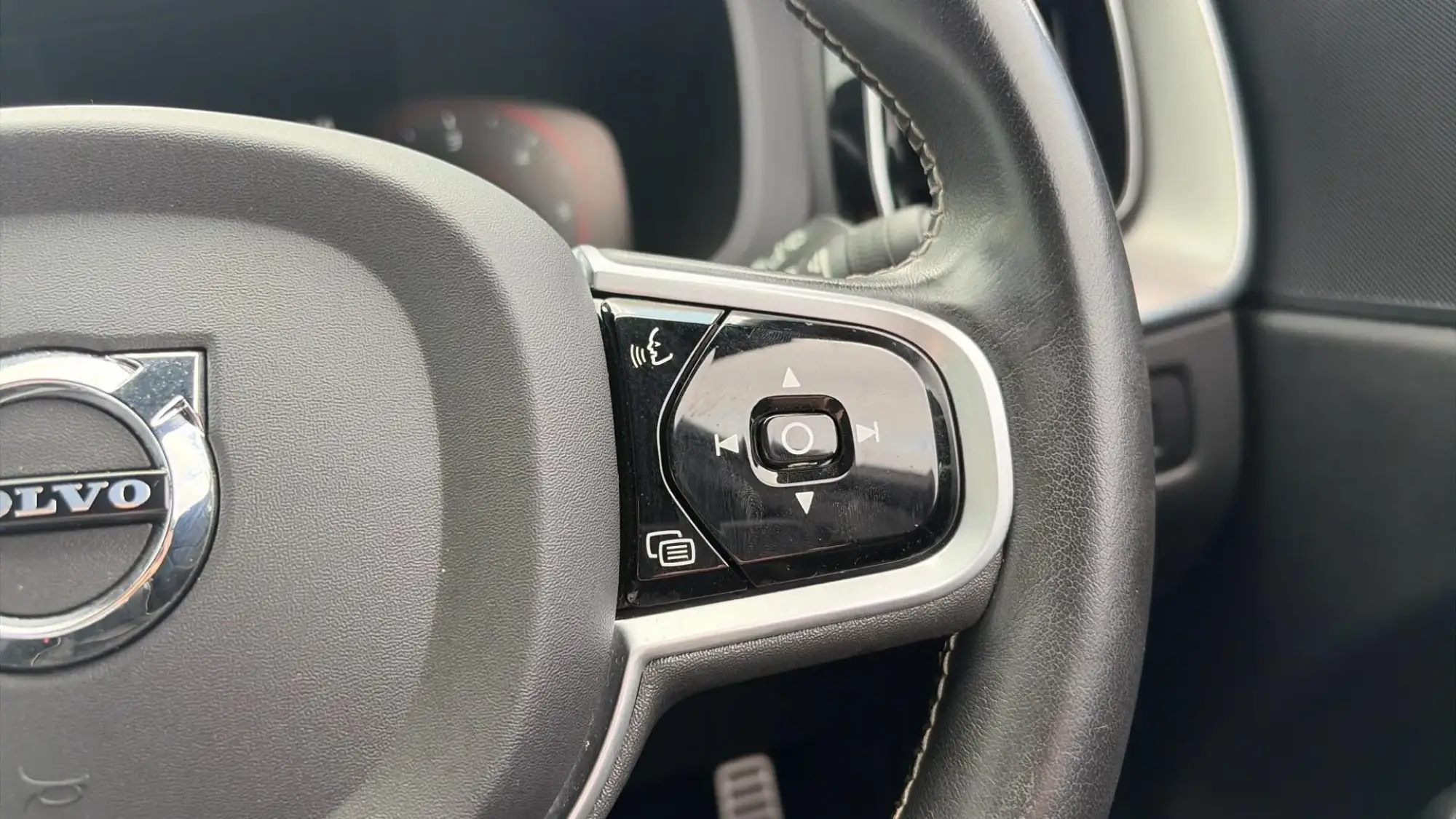 Volvo XC60 Image 21