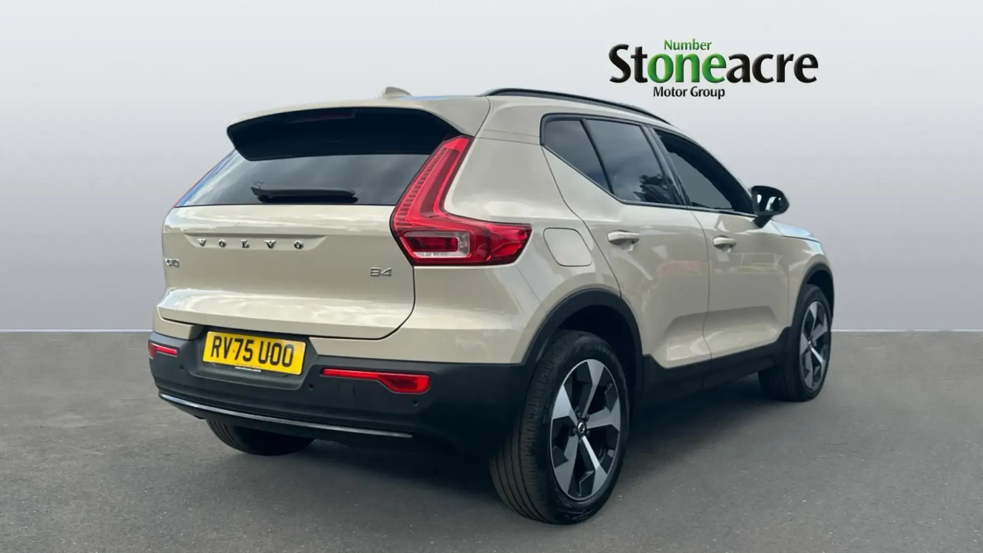 Volvo XC40 Image 2