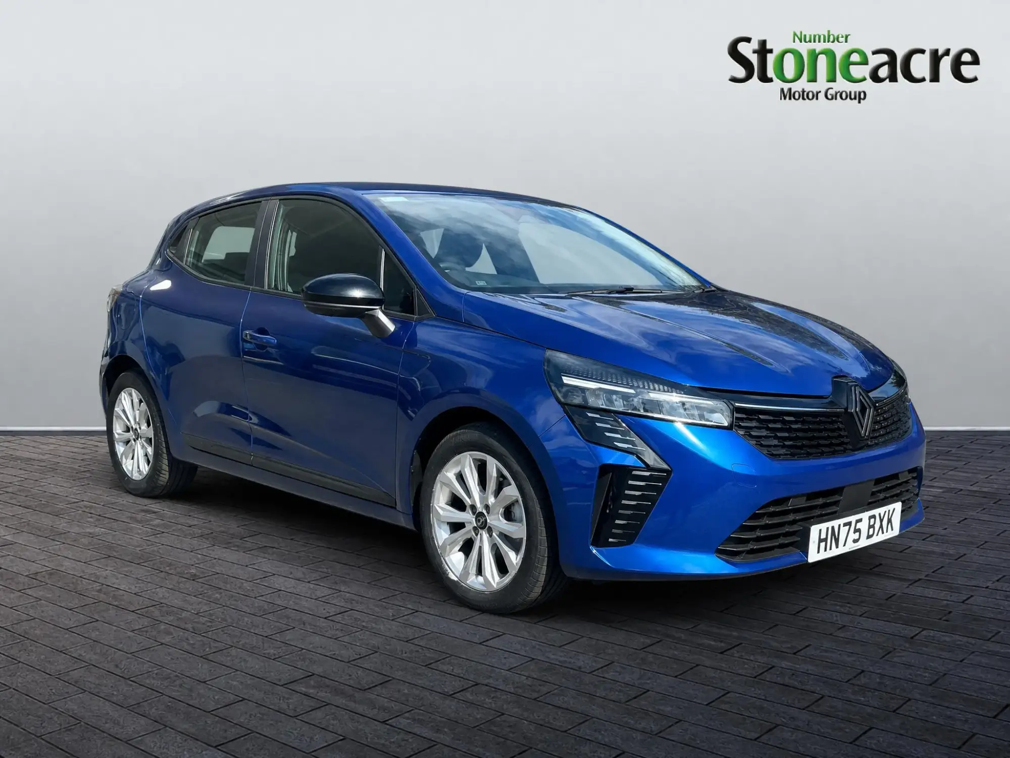 Renault Clio E-Tech 1.6 E-TECH full hybrid 145 Evolution 5dr Auto HN75BXK Image 1
