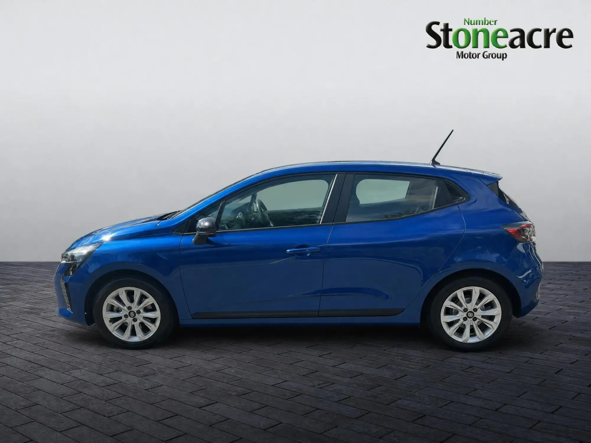 Renault Clio E-Tech Image 5