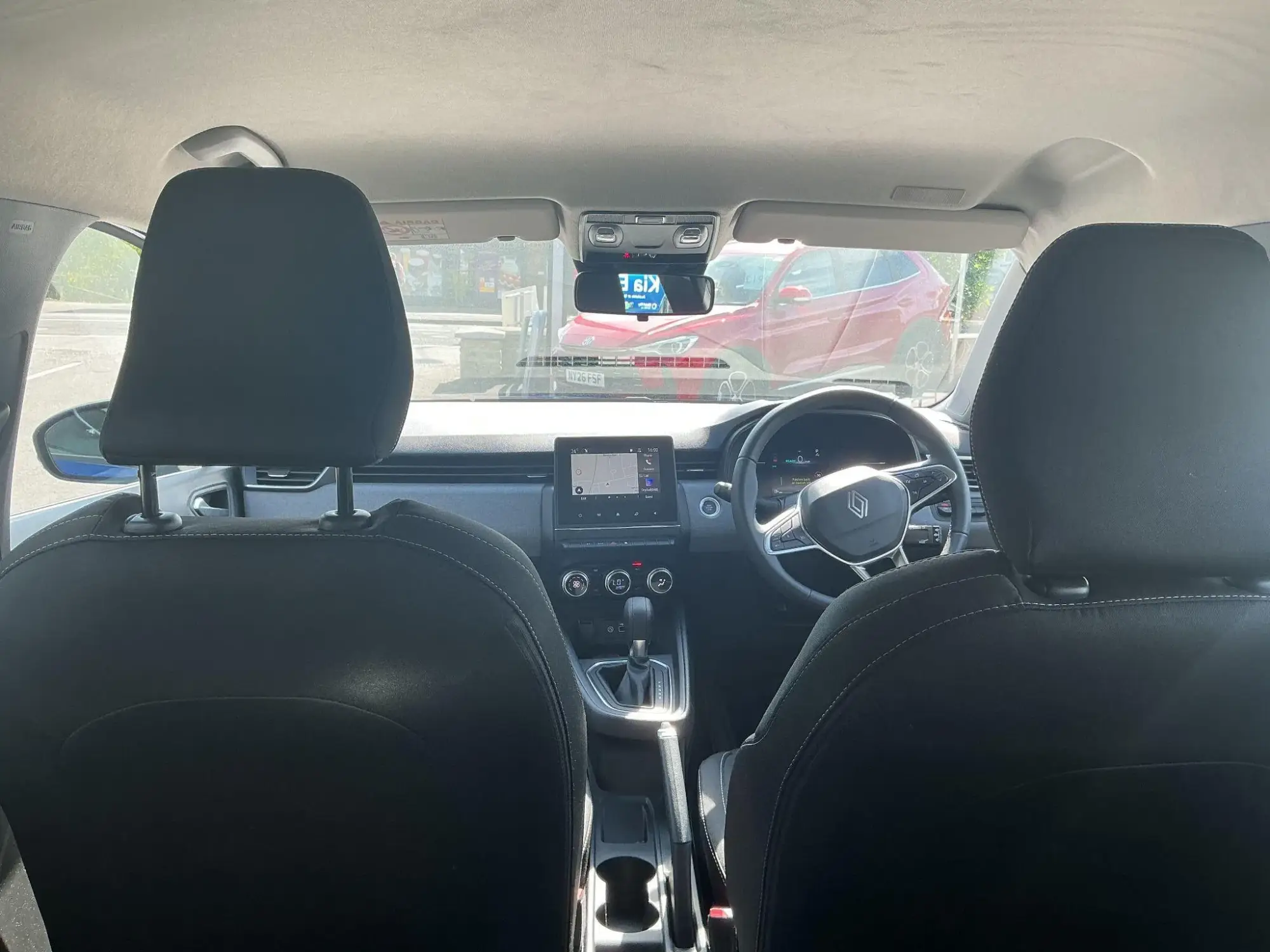 Renault Clio E-Tech Image 9
