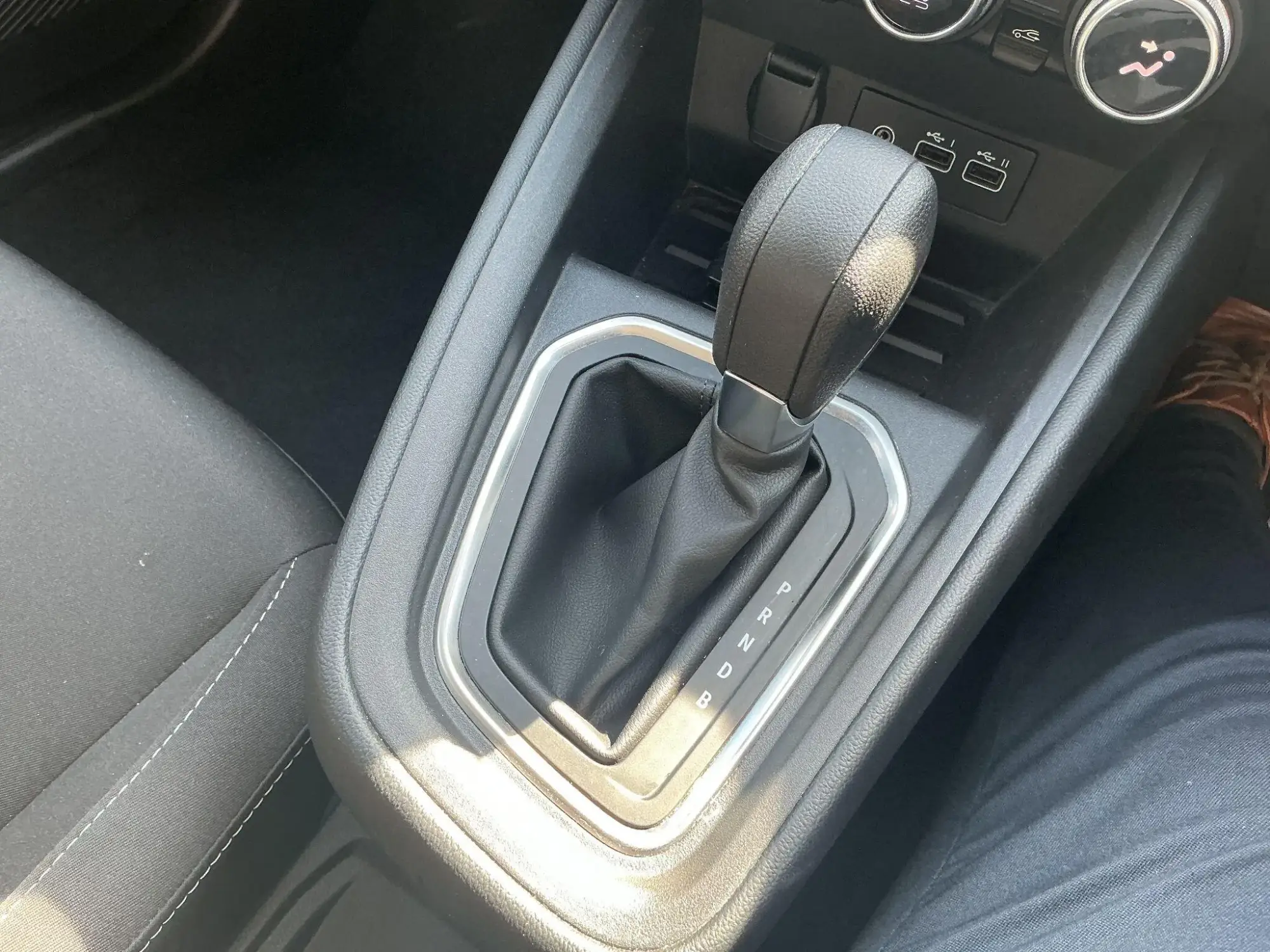 Renault Clio E-Tech Image 12