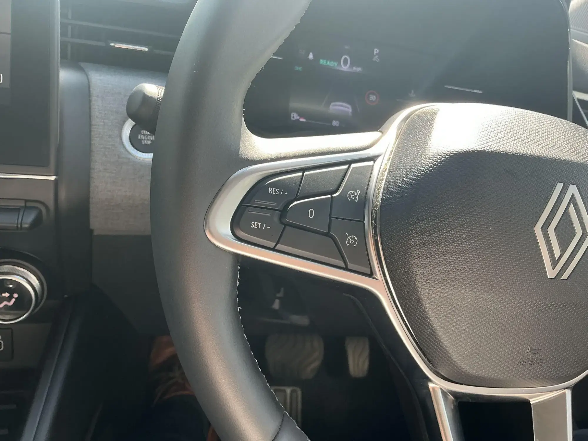 Renault Clio E-Tech Image 16