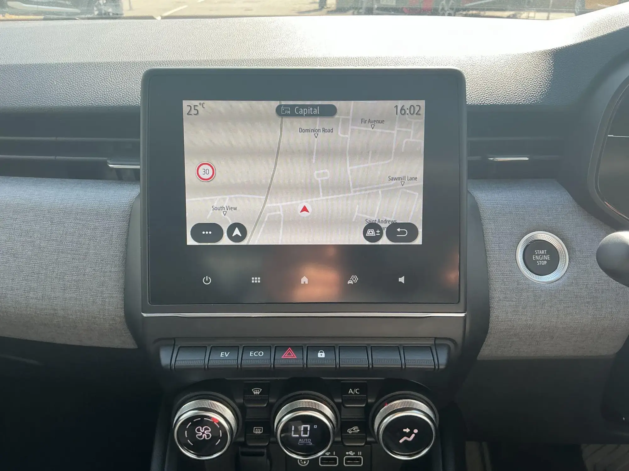 Renault Clio E-Tech Image 24