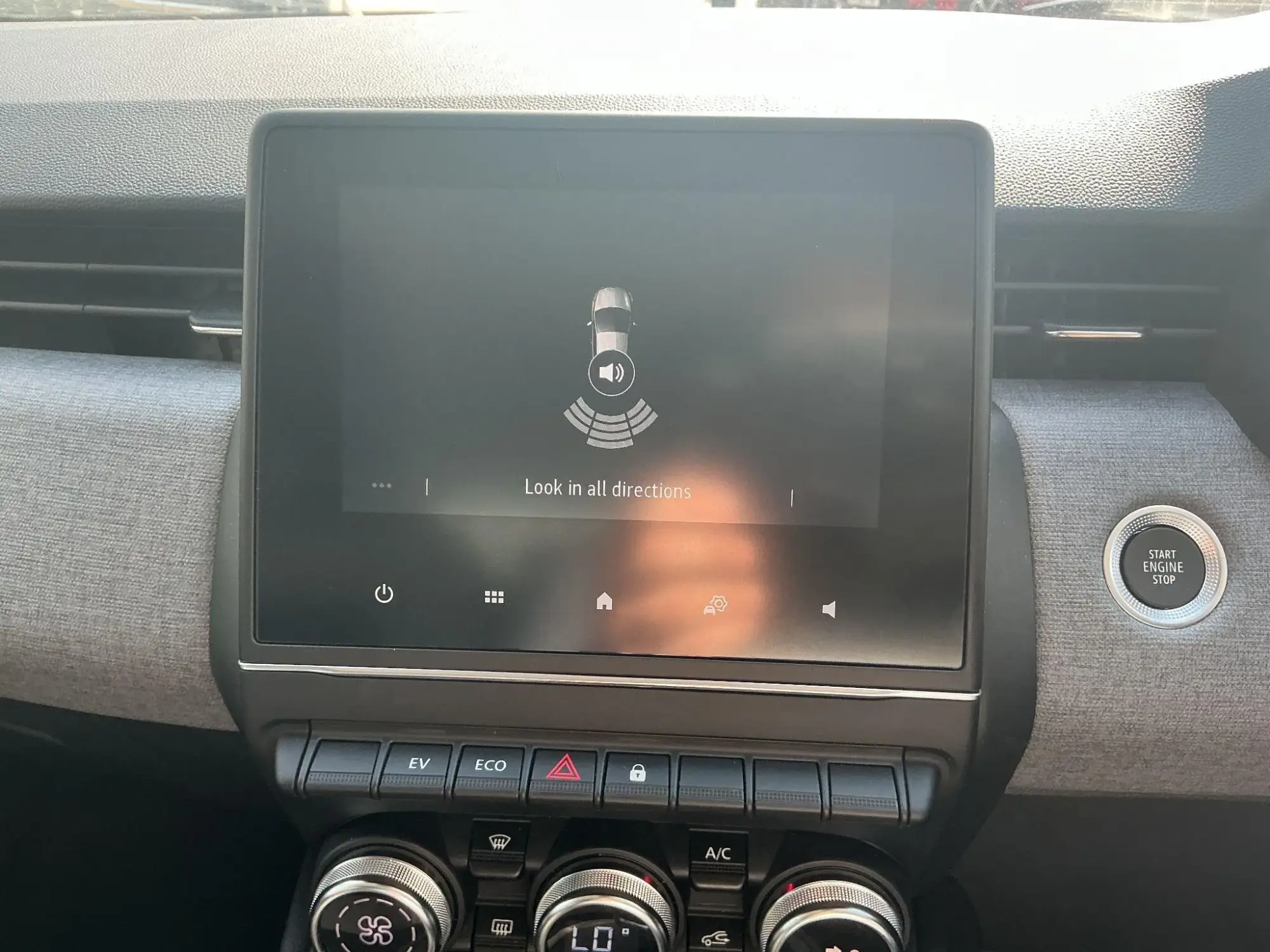 Renault Clio E-Tech Image 27
