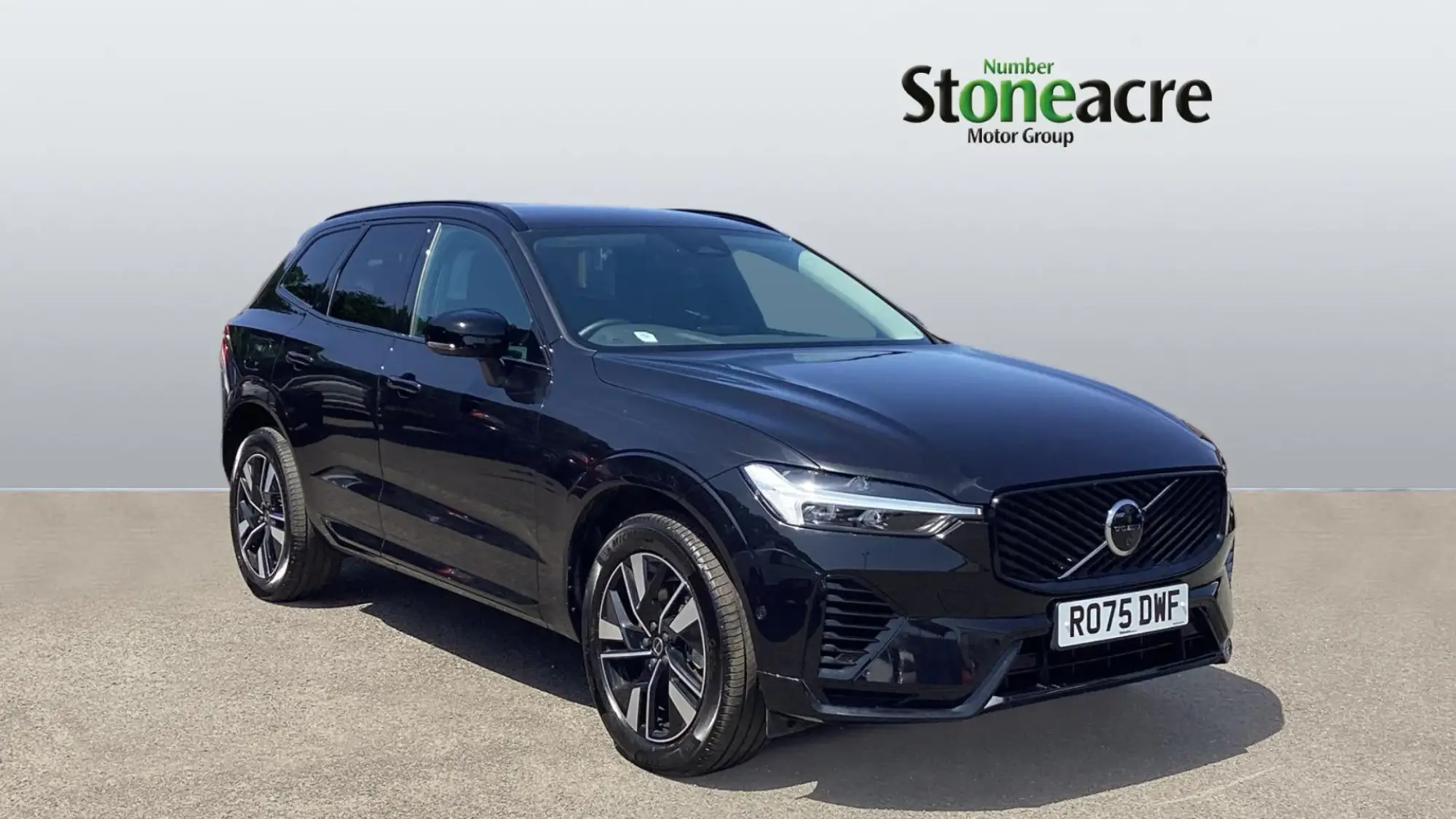 Volvo XC60 2.0 T6 18.8kWh Plus Auto AWD Euro 6 (s/s) 5dr RO75DWF Image 1