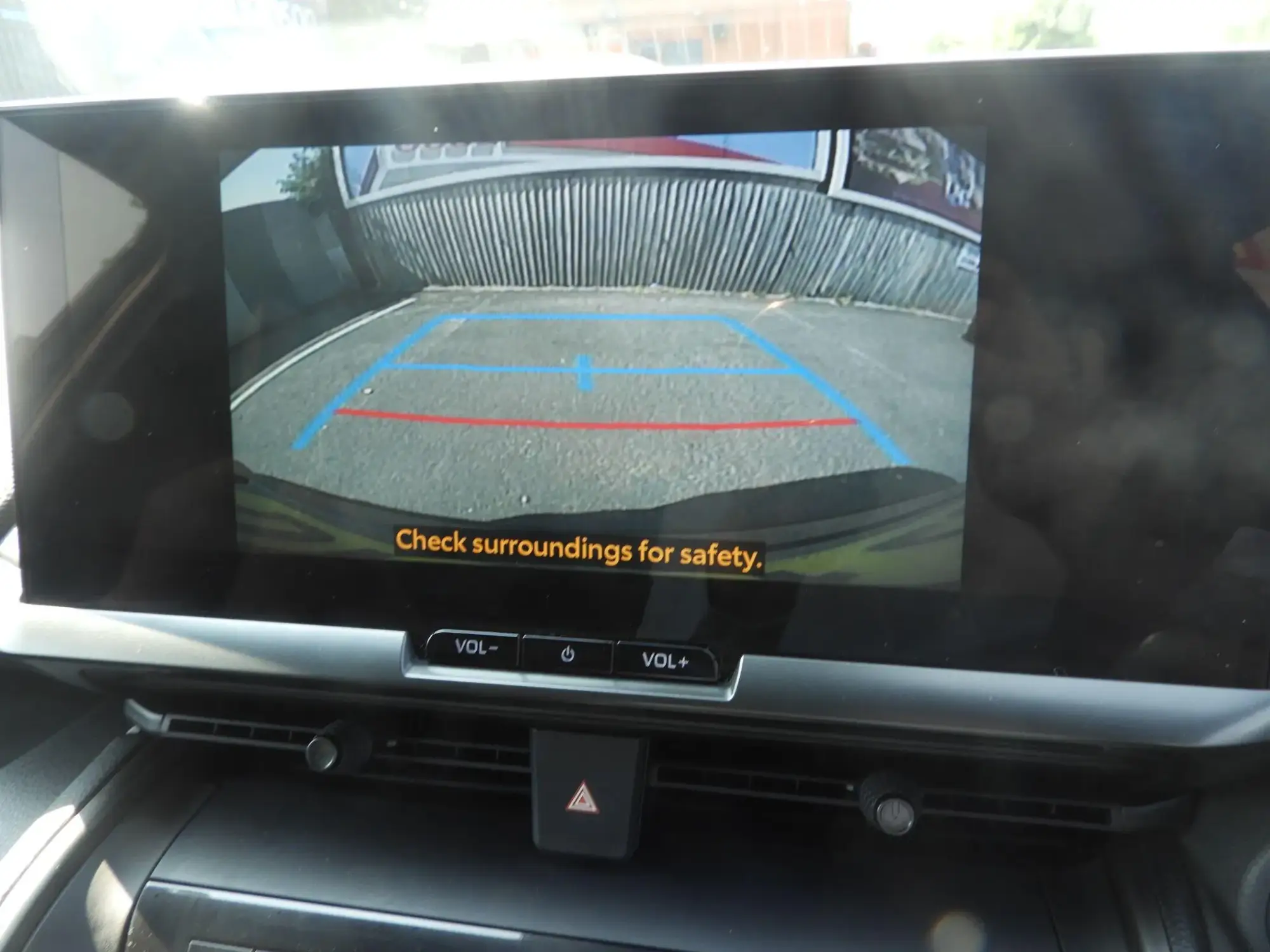 Toyota C-HR Self-Charging Hybrid 1.8 VVT-h Design CVT Euro 6 (s/s) 5dr DN24ZSU Image 3