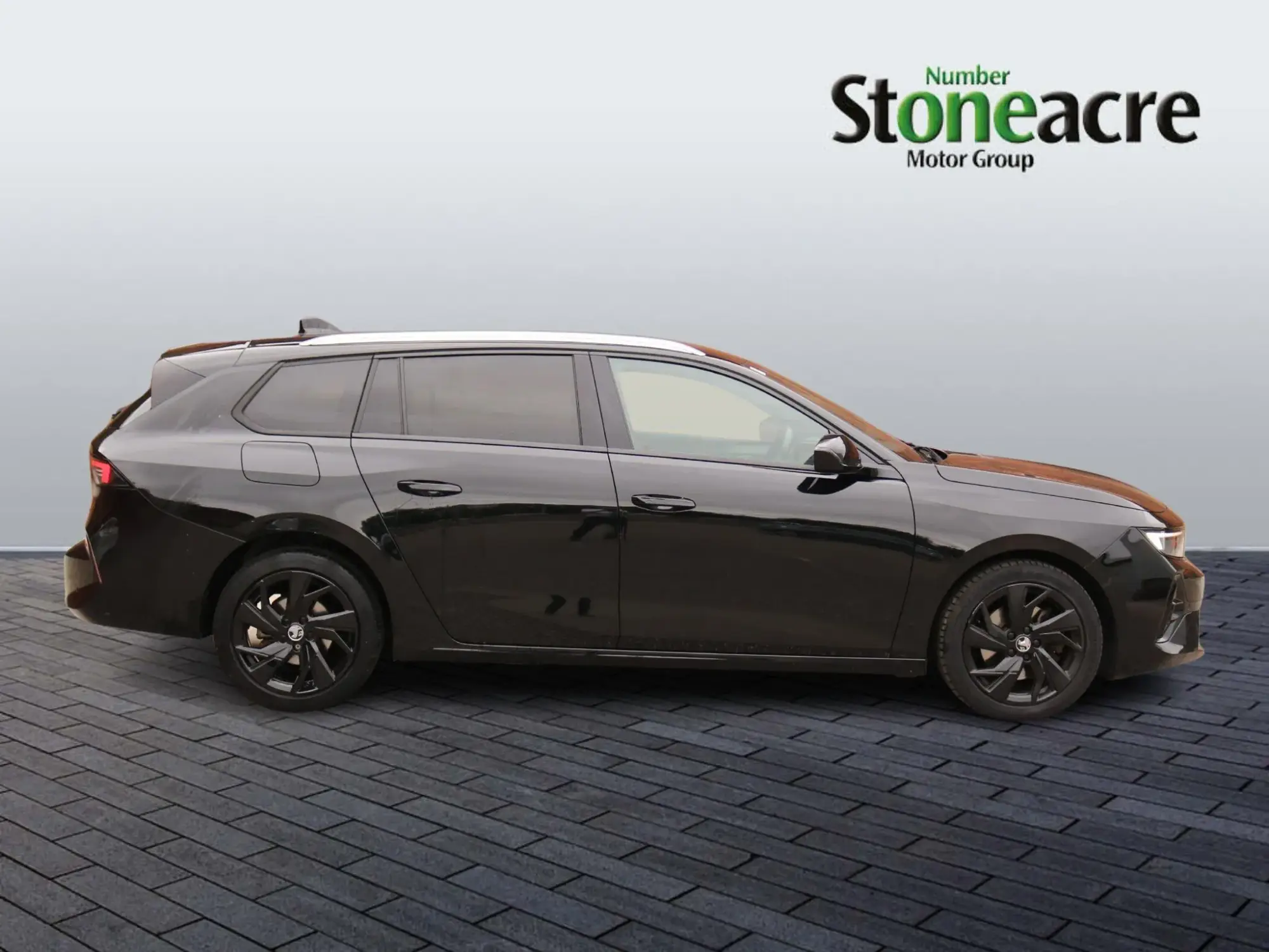 Vauxhall Astra Sports Tourer 1.2 Turbo GS Sports Tourer Euro 6 (s/s) 5dr BC23JUY Image 2