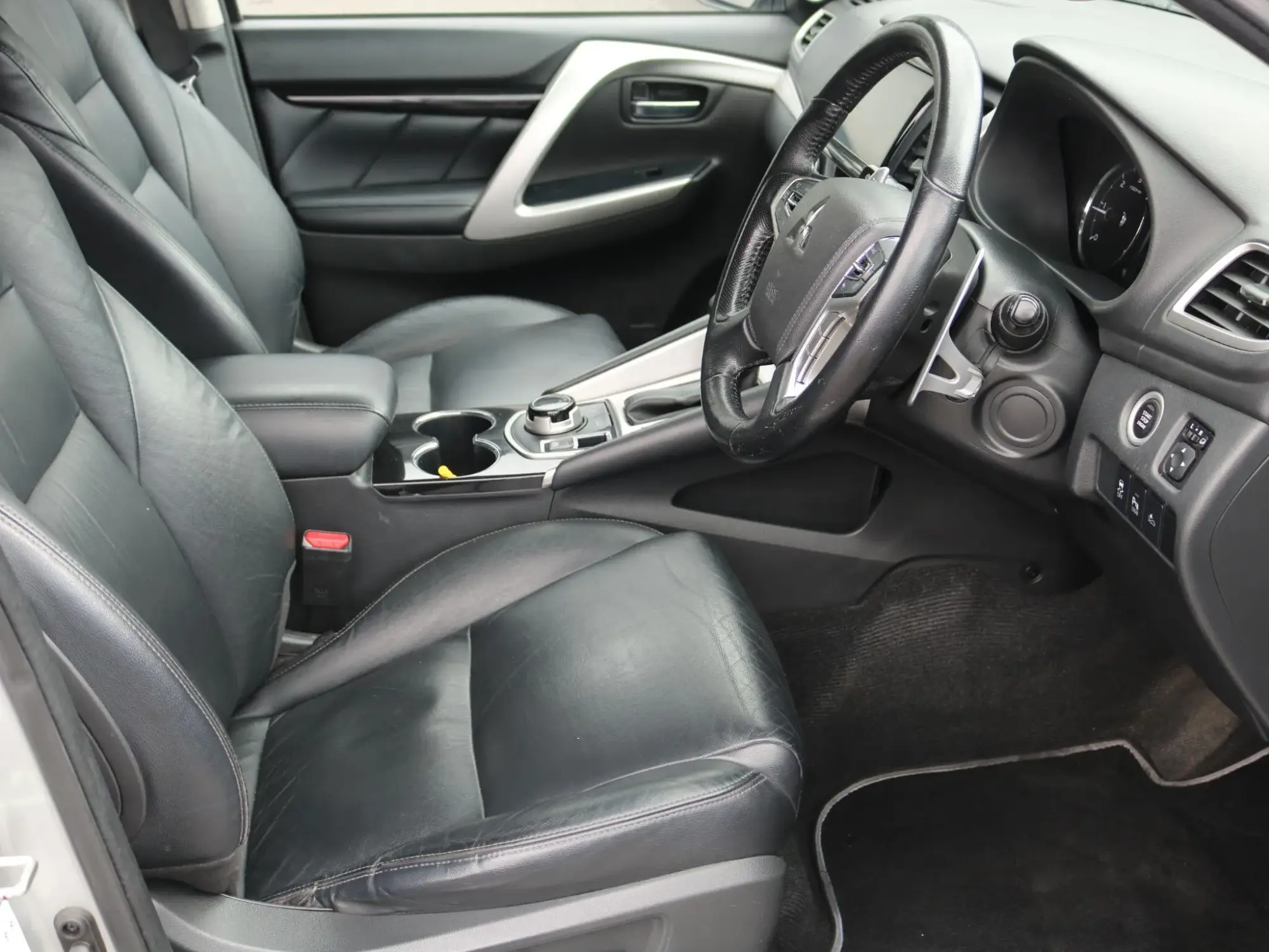 Mitsubishi Shogun Sport Image 12 Mitsubishi Shogun Sport Image 12