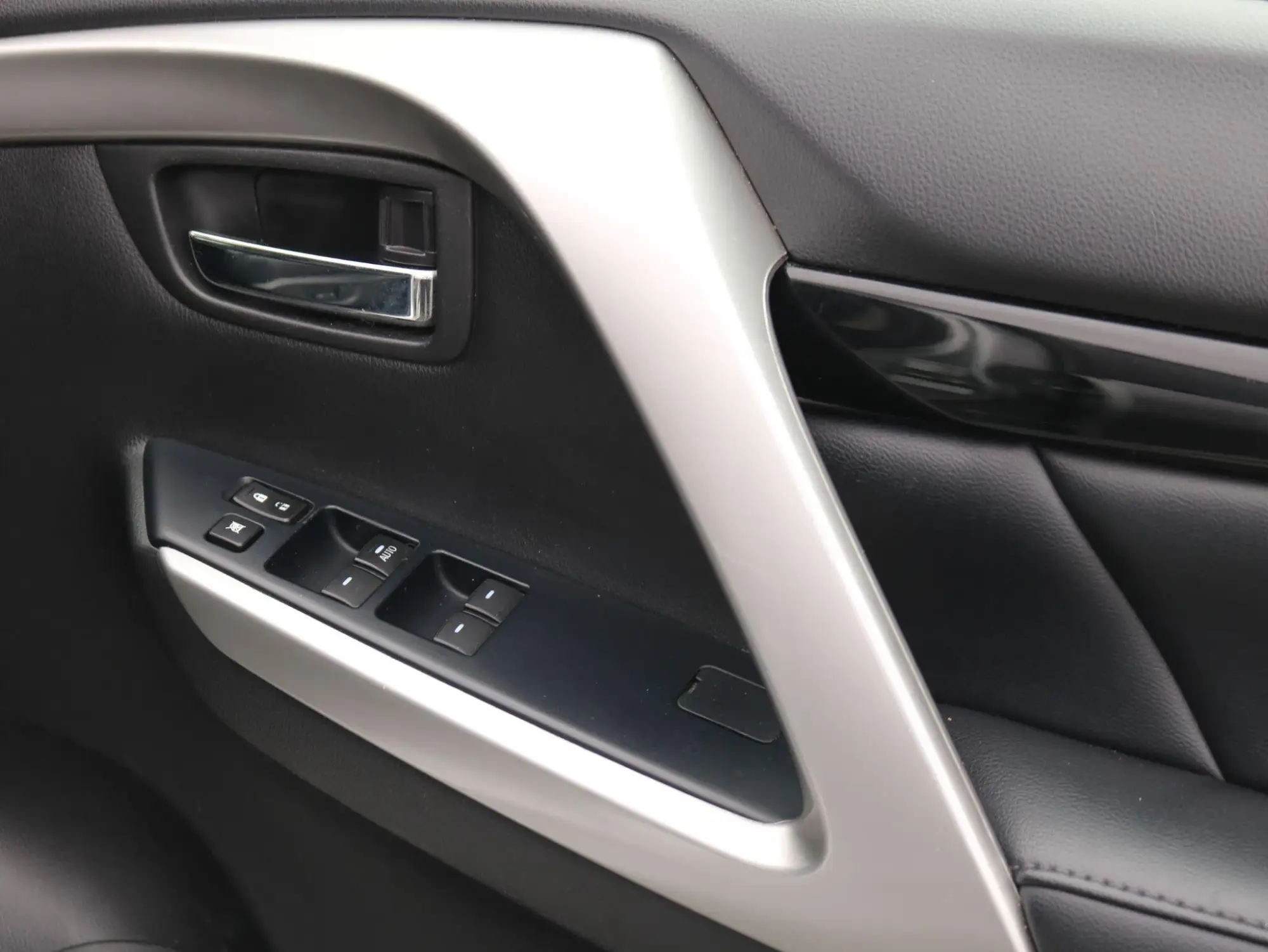 Mitsubishi Shogun Sport Image 17 Mitsubishi Shogun Sport Image 17