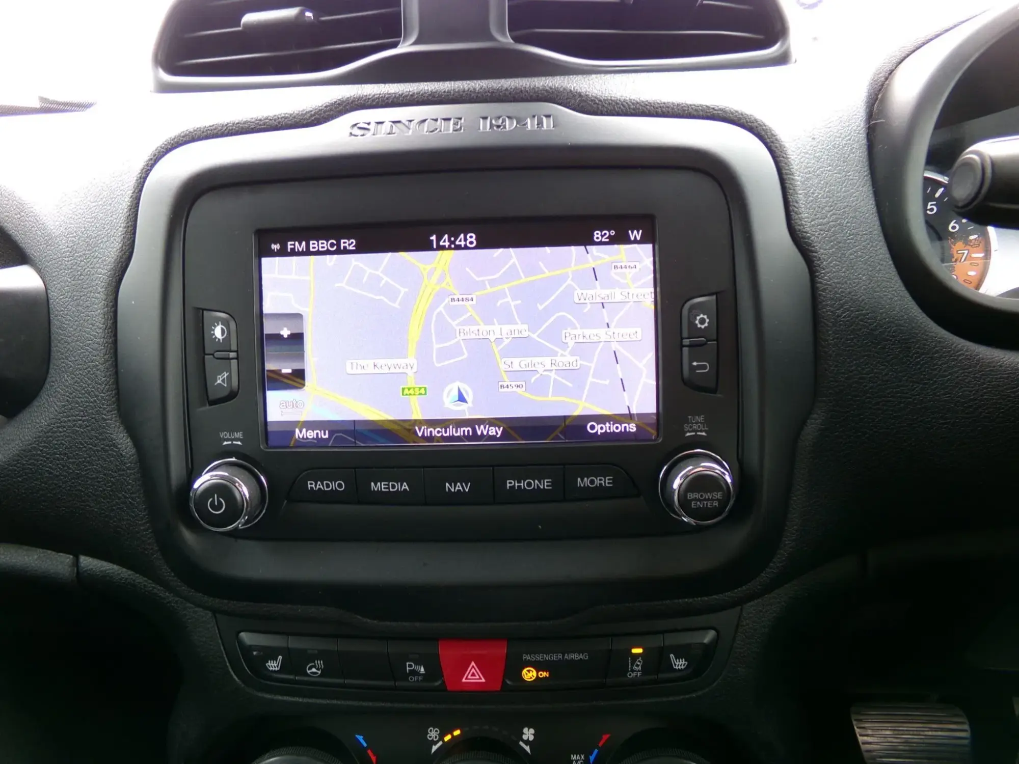 Jeep Renegade Image 2
