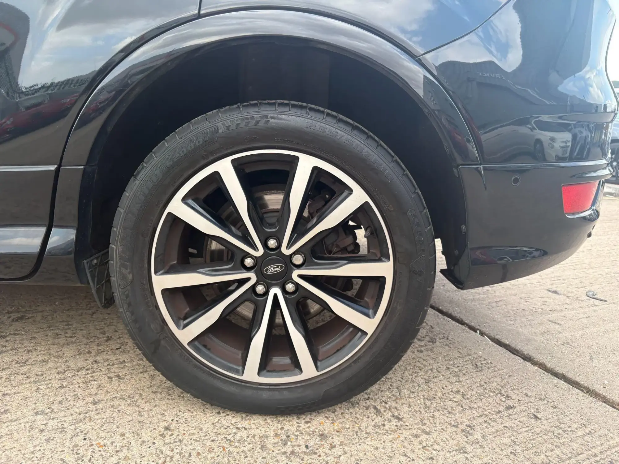 Ford Kuga Image 9