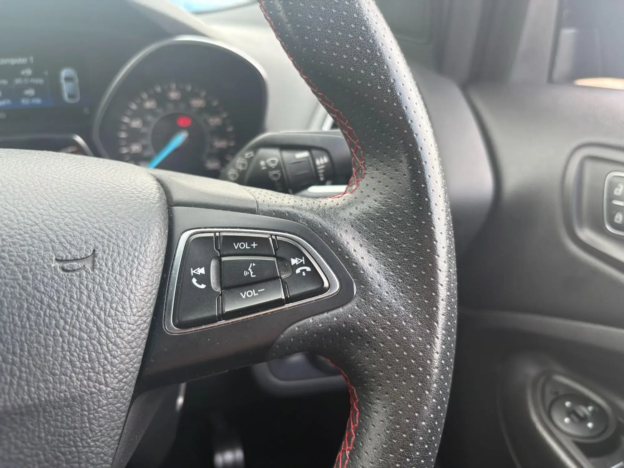 Ford Kuga Image 26