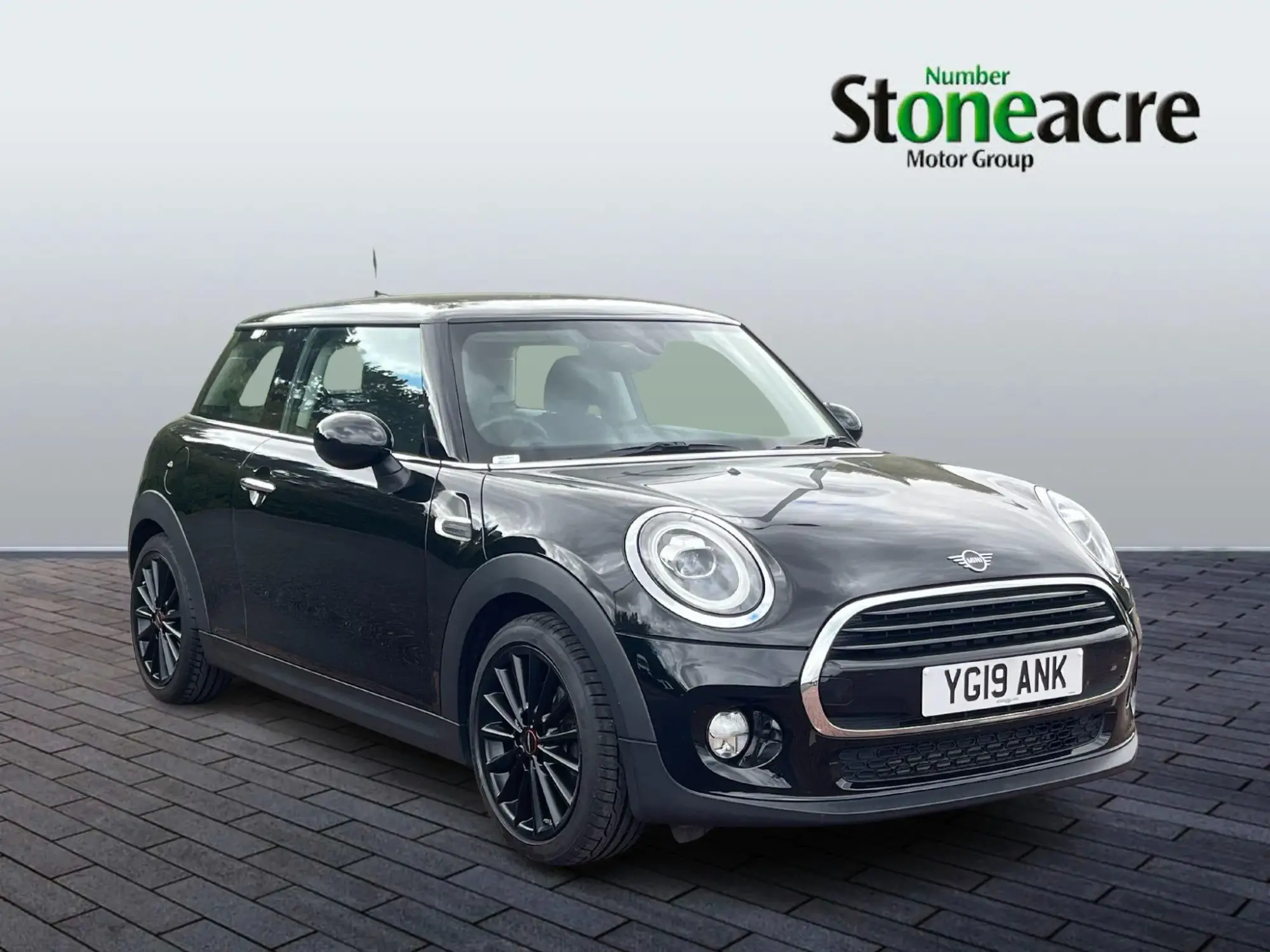 MINI Hatch Image 1
